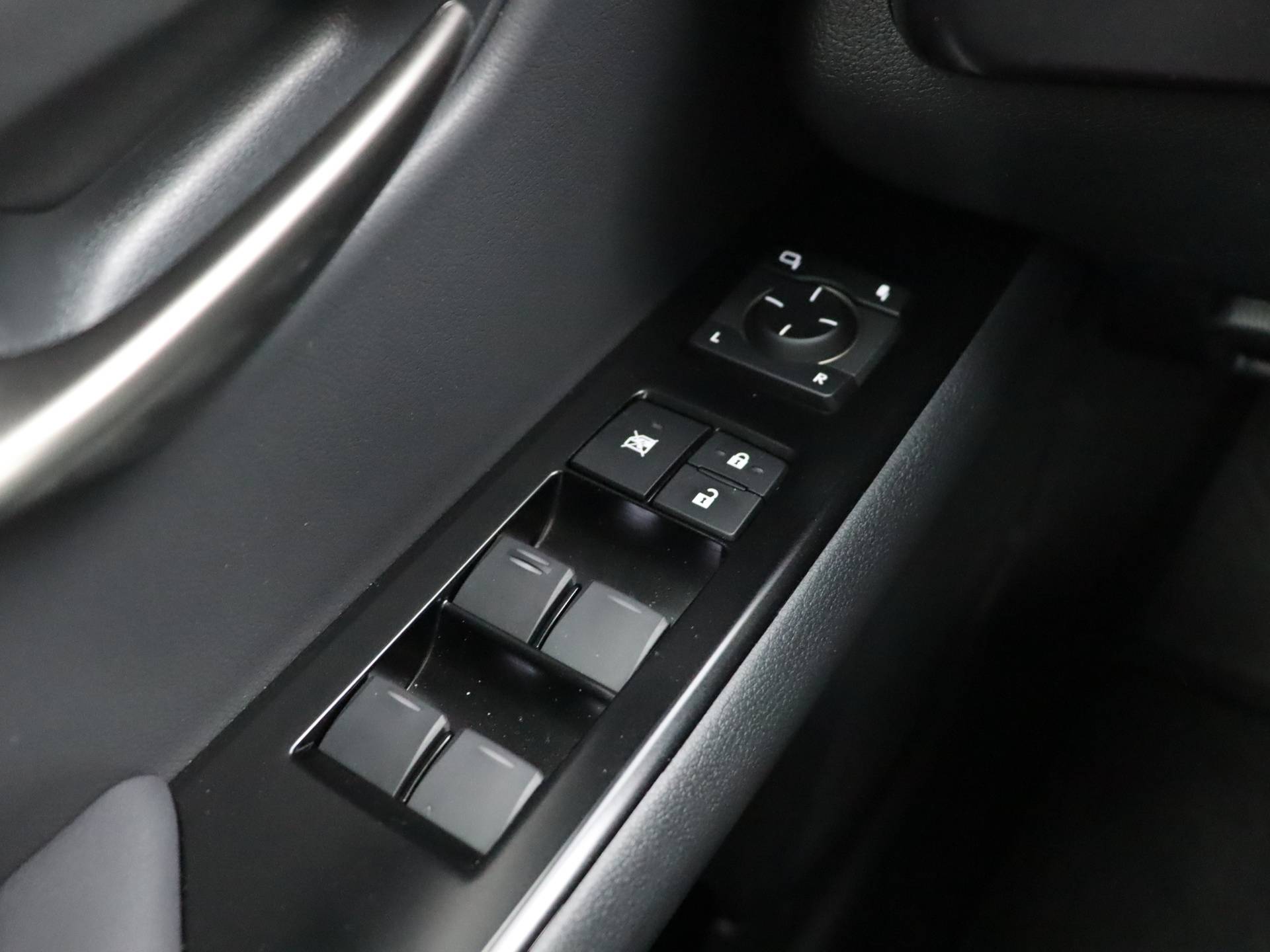 Lexus UX 250h Business Line | Navigatie | Draadloze telefoonlader en Apple CarPlay | BSM | Parkeersensoren | - 23/32
