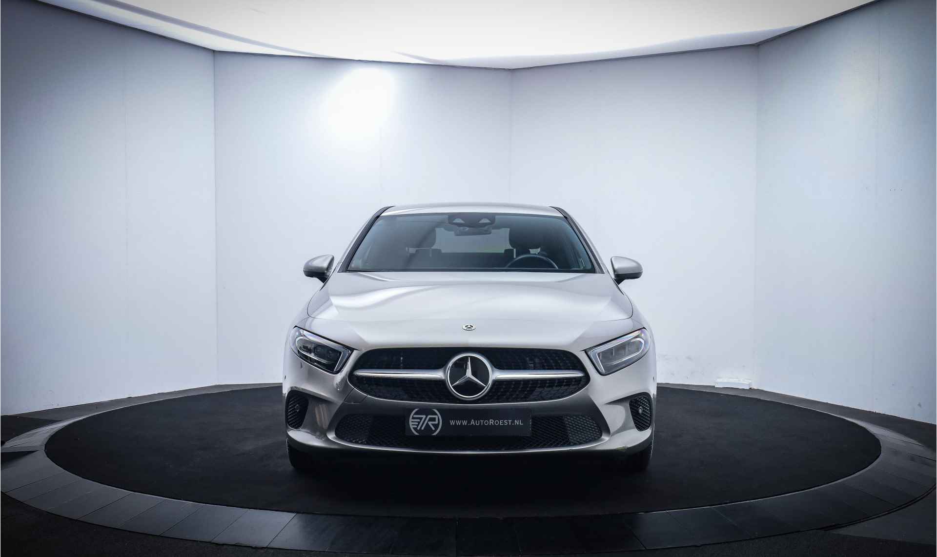 Mercedes-Benz A-Klasse 250e LUXURY LIMITED BURMESTER/ADAPTIVE CRUISE/WIDESCREEN/CAMERA/FULL LED/STOELVERW./NAVI/LMV - 2/23