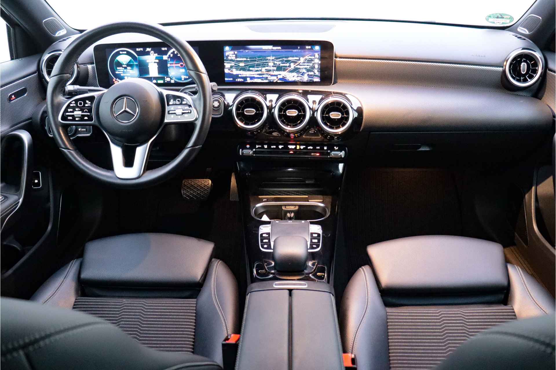 Mercedes-Benz A-Klasse 250e LUXURY LIMITED BURMESTER/ADAPTIVE CRUISE/WIDESCREEN/CAMERA/FULL LED/STOELVERW./NAVI/LMV - 15/23