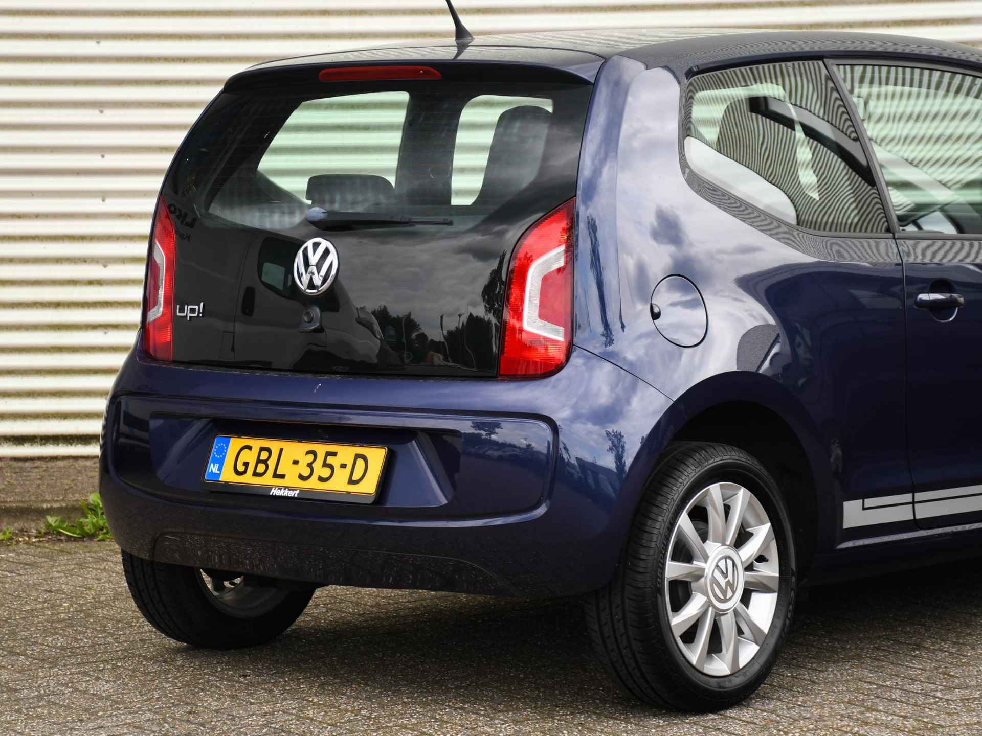 Volkswagen Up! Club Up! 1.0 BlueMotion 60pk 15''LM | RADIO | AIRCO | 70.000KM | AUX | 12 MND GARANTIE - 5/26