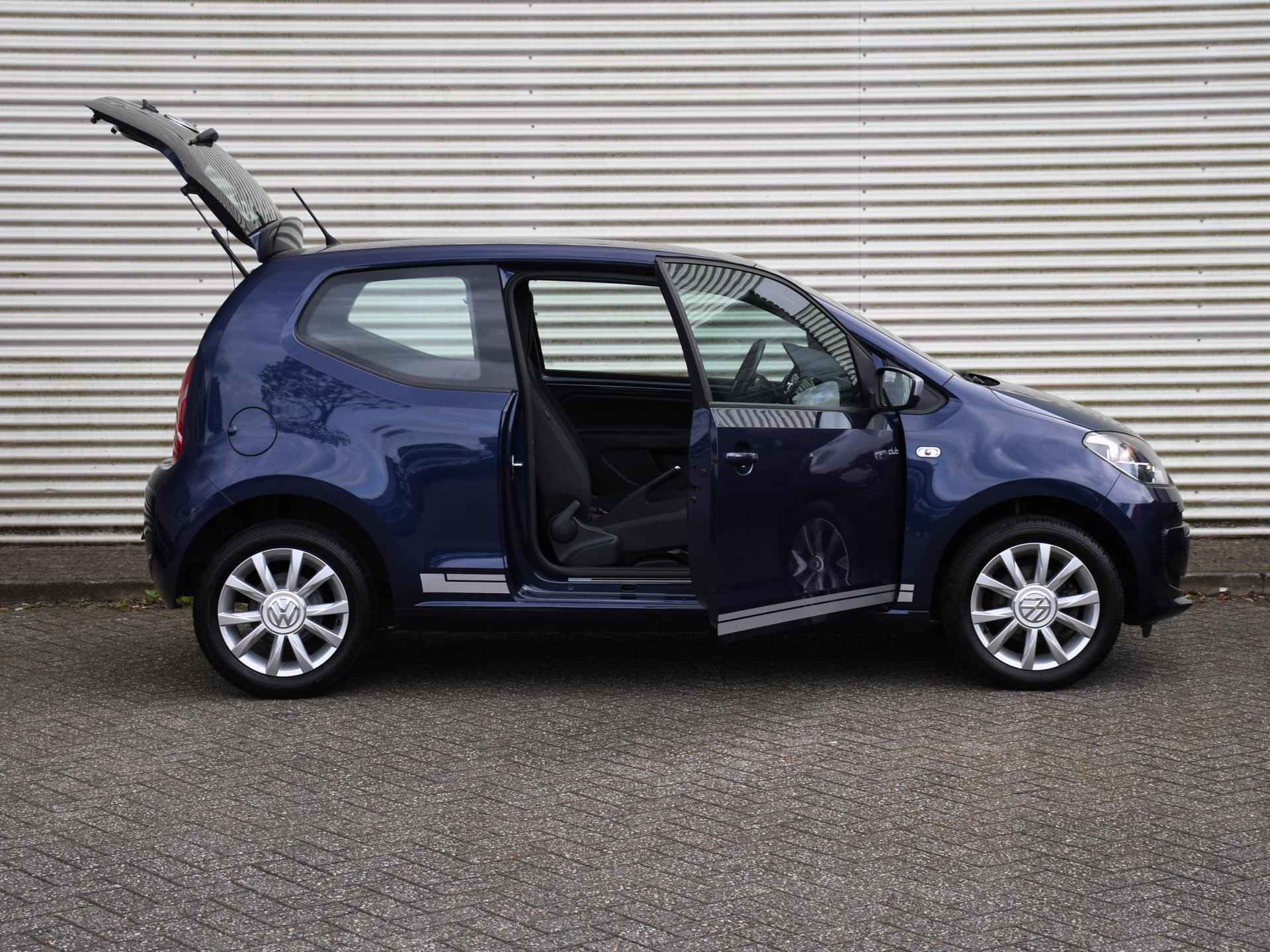 Volkswagen Up! Club Up! 1.0 BlueMotion 60pk 15''LM | RADIO | AIRCO | 70.000KM | AUX | 12 MND GARANTIE - 19/26