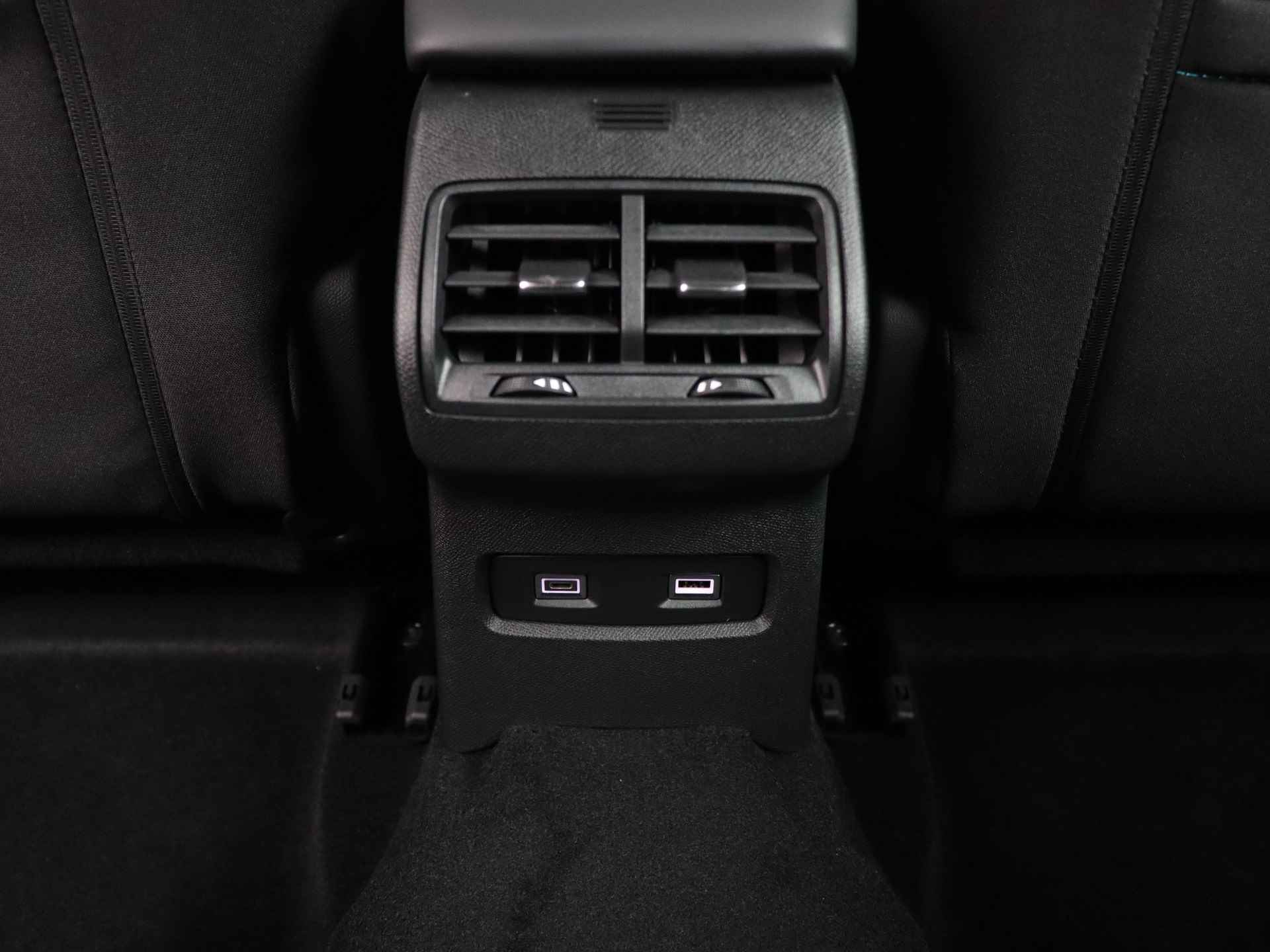 Citroën Ë-C4 You 50 kWh | Rijklaar | Apple Carplay | Comfort Seats | - 23/27