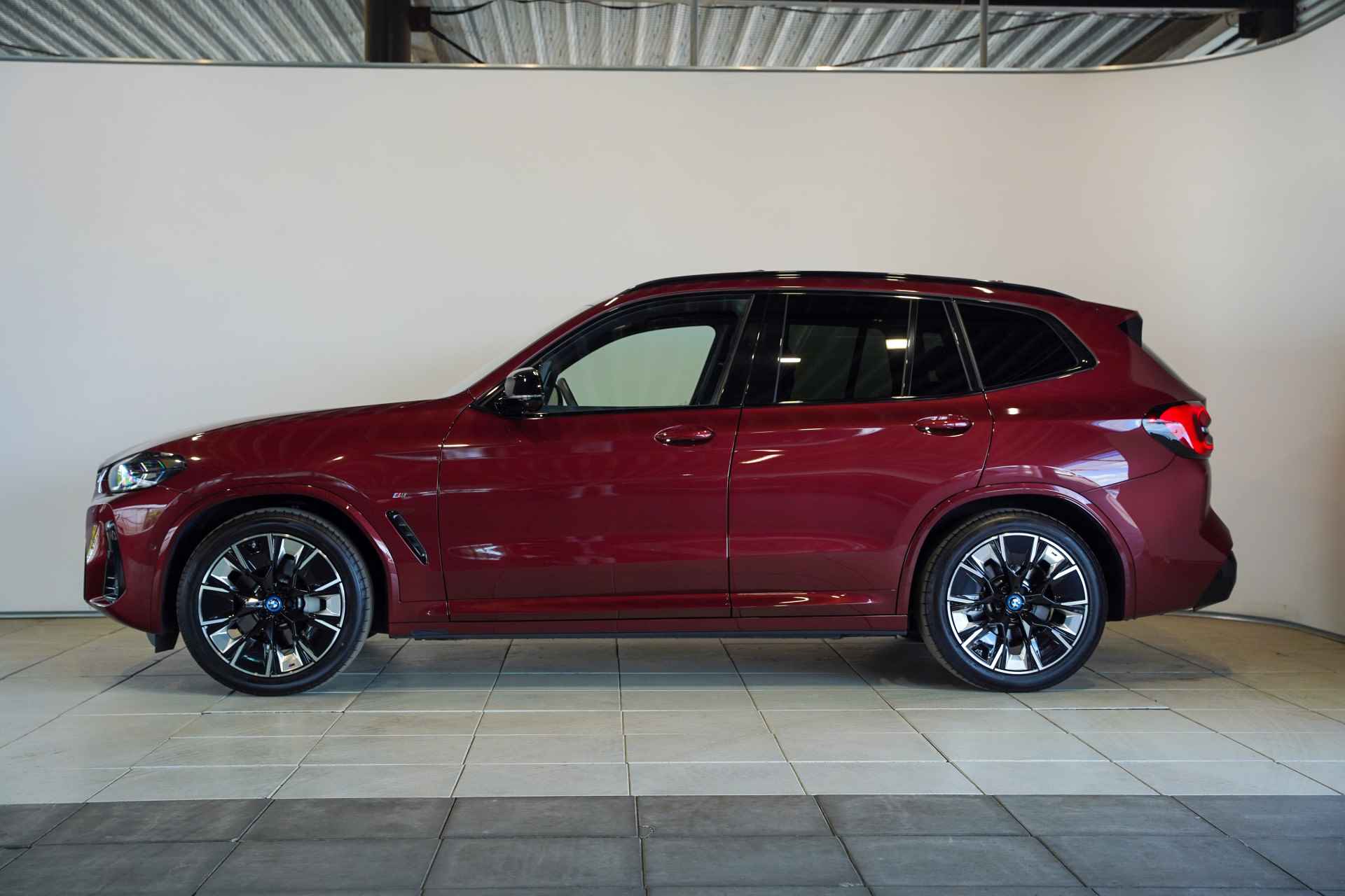 BMW iX3 High Executive M Sportpakket Shadow Line - 4/28