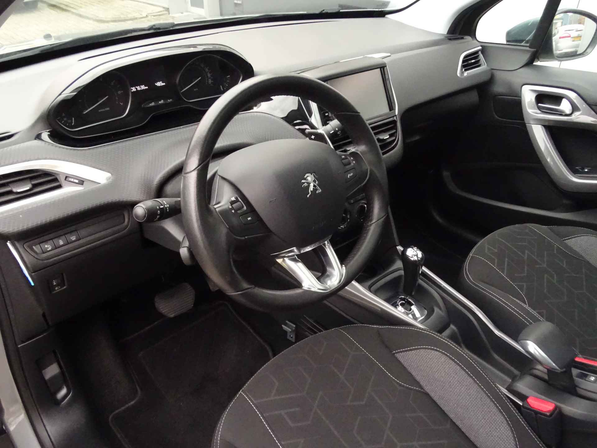 Peugeot 2008 1.2 AUTOMAAT Blue Lion, Cruise Control, Panodak, NL/NAP - 4/68