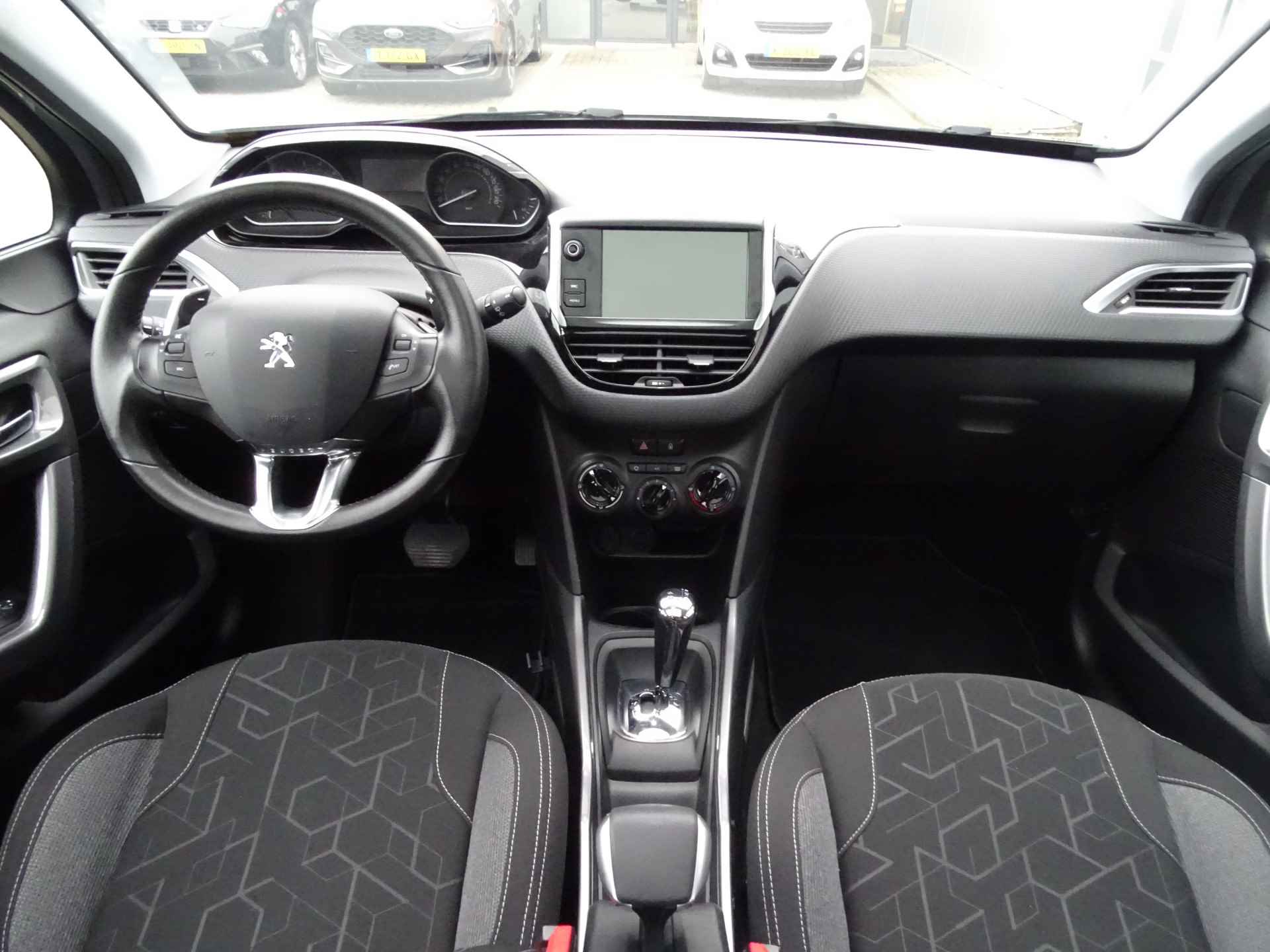 Peugeot 2008 1.2 AUTOMAAT Blue Lion, Cruise Control, Panodak, NL/NAP - 44/68