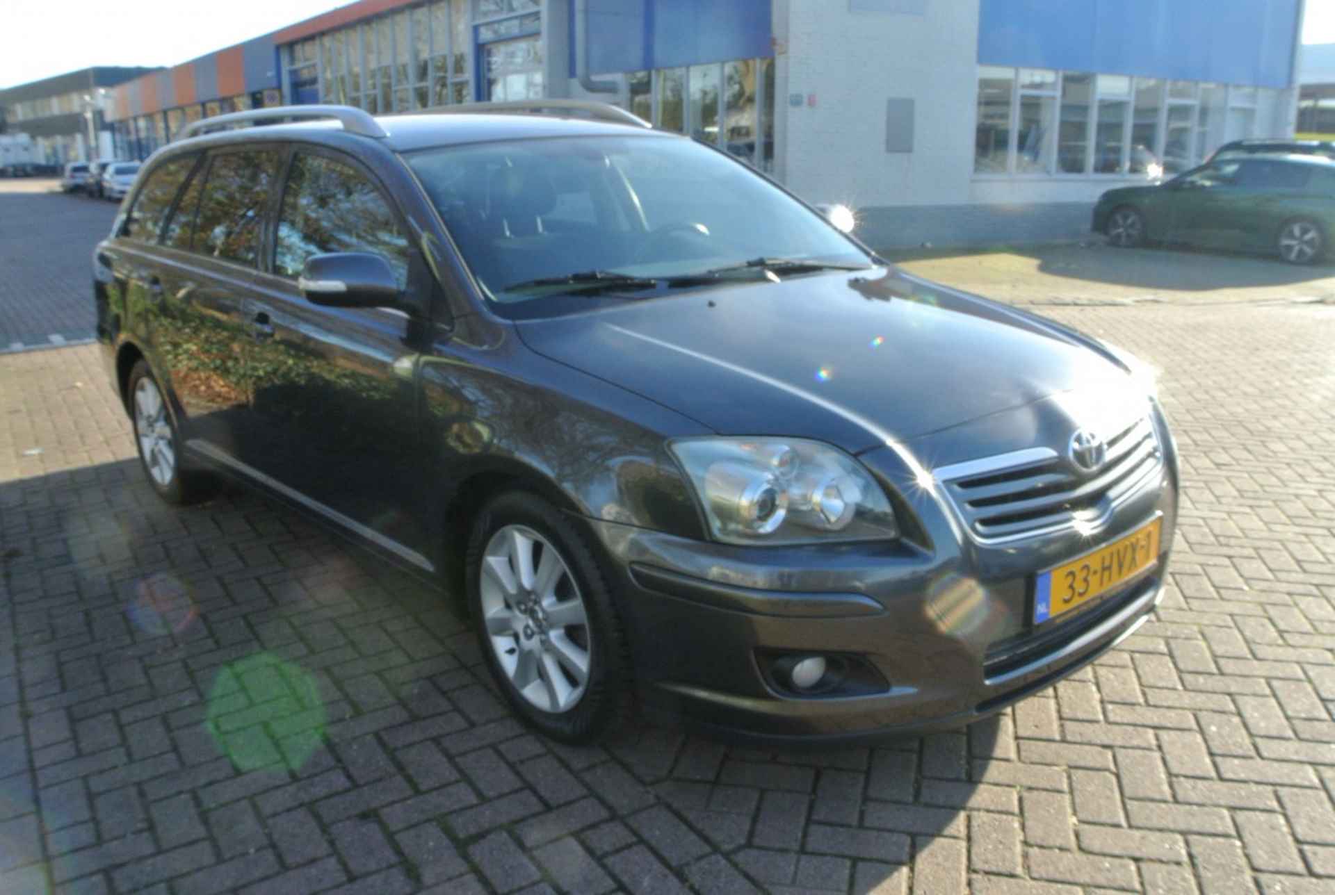 Toyota Avensis Wagon 1.8 VVTi Luna Bns - 5/17