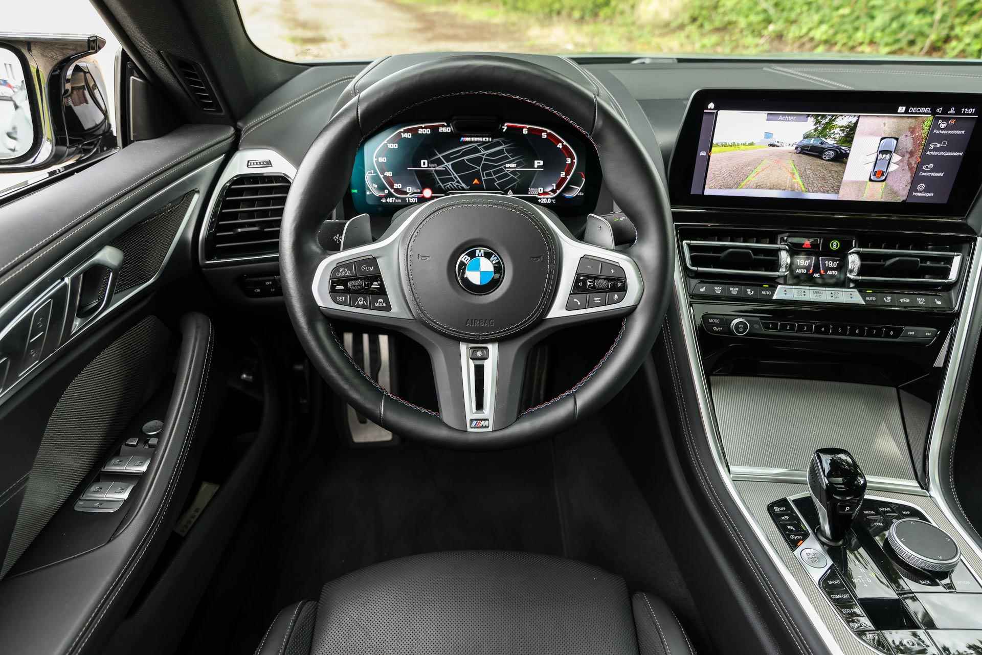 BMW 8 Serie Gran Coupé M850i xDrive High Executive Automaat / BMW M 50 Jahre uitvoering / Panoramadak / Laserlight / Driving Assistant Professional / Soft-Close / Parking Assistant Plus - 4/46