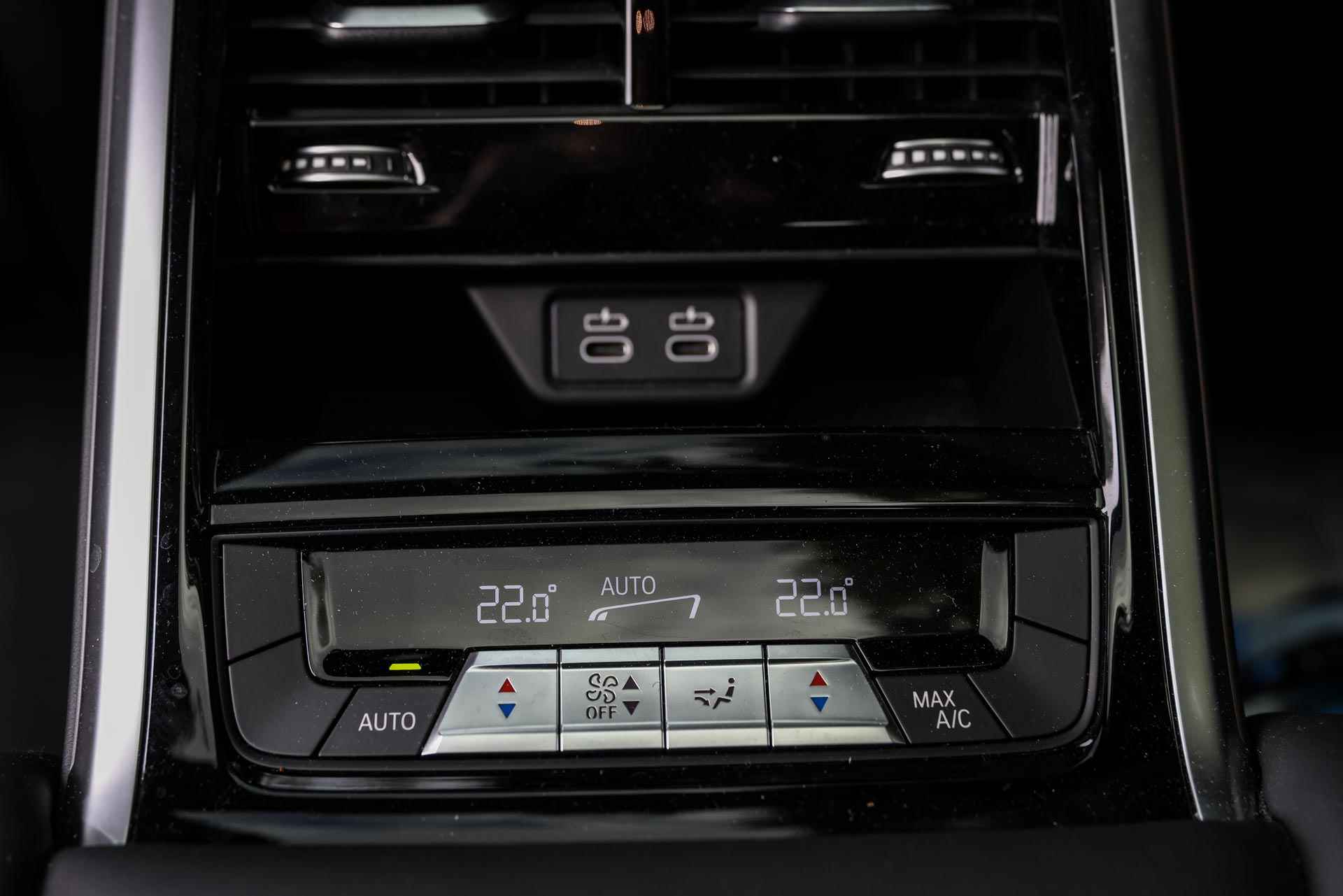 BMW 8 Serie Gran Coupé M850i xDrive High Executive Automaat / BMW M 50 Jahre uitvoering / Panoramadak / Laserlight / Driving Assistant Professional / Soft-Close / Parking Assistant Plus - 24/46
