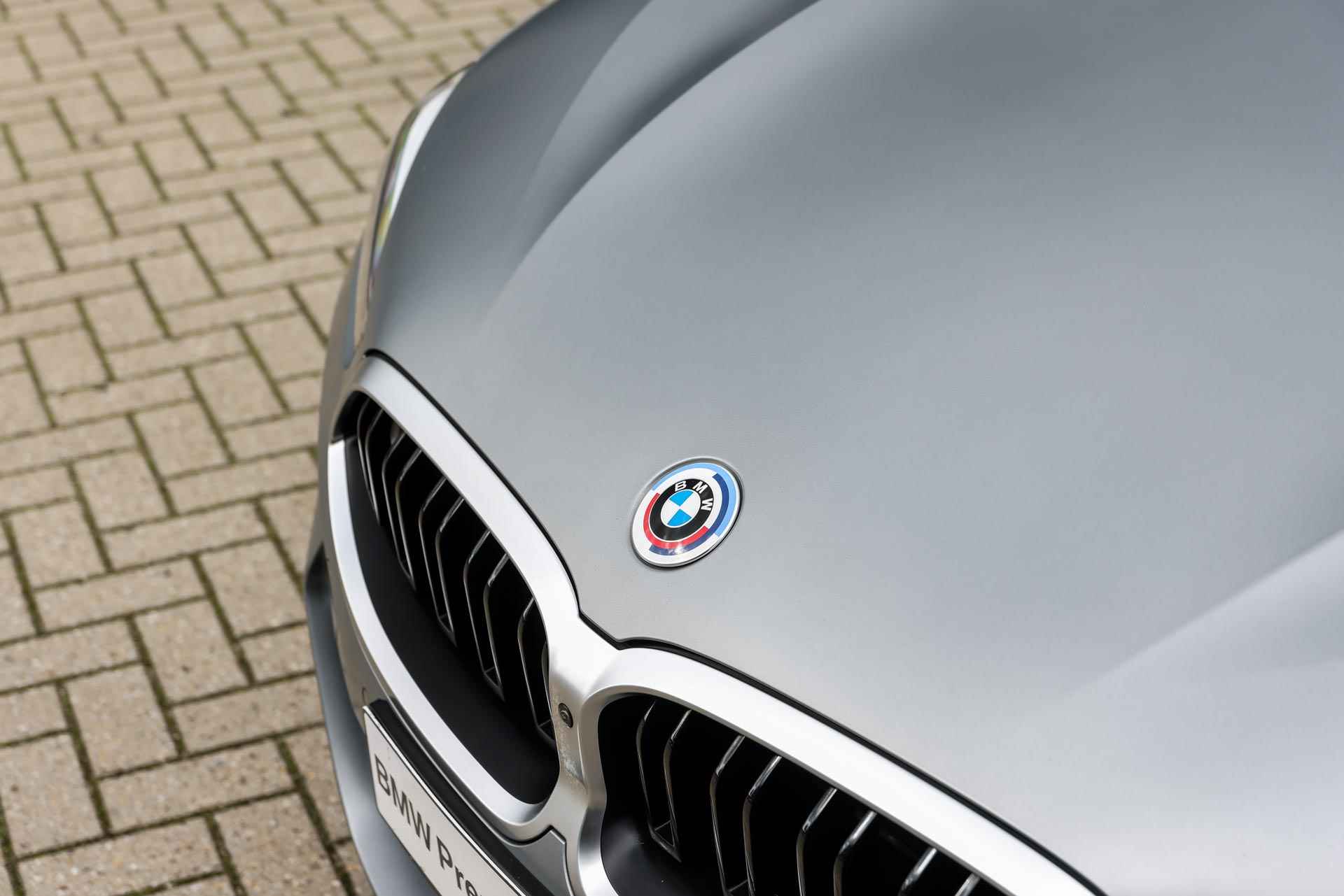 BMW 8 Serie Gran Coupé M850i xDrive High Executive Automaat / BMW M 50 Jahre uitvoering / Panoramadak / Laserlight / Driving Assistant Professional / Soft-Close / Parking Assistant Plus - 37/46