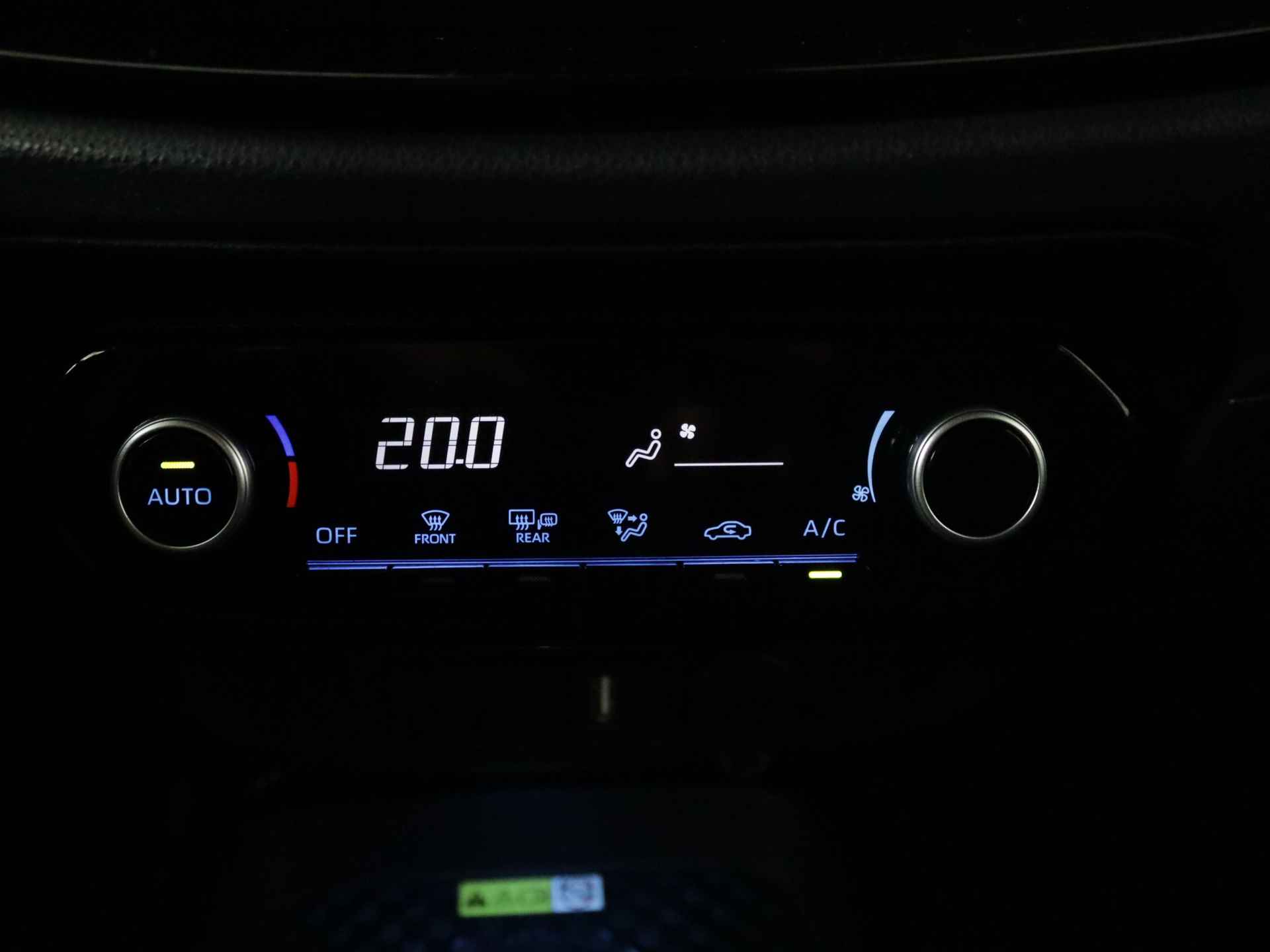 Toyota Aygo X 1.0 VVT-i S-CVT Envy | JBL | Navigatie | Camera | Climate Control | LM velgen | - 12/39