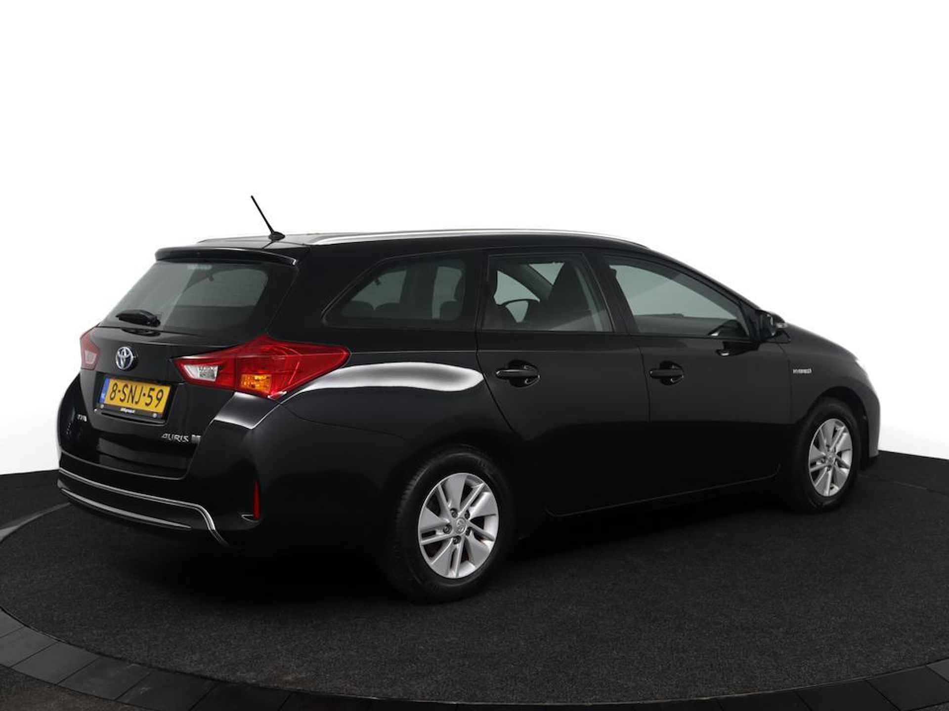 Toyota Auris Touring Sports 1.8 Hybrid Aspiration | Navigatie | Cruisecontrol | Bluetooth | - 2/49