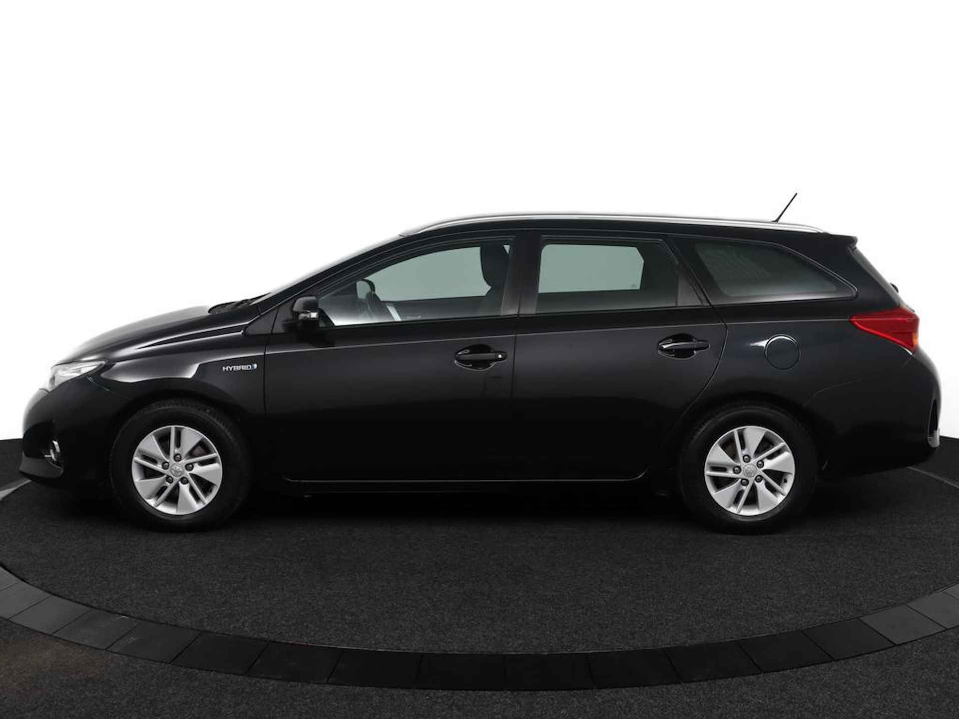 Toyota Auris Touring Sports 1.8 Hybrid Aspiration | Navigatie | Cruisecontrol | Bluetooth | - 3/49