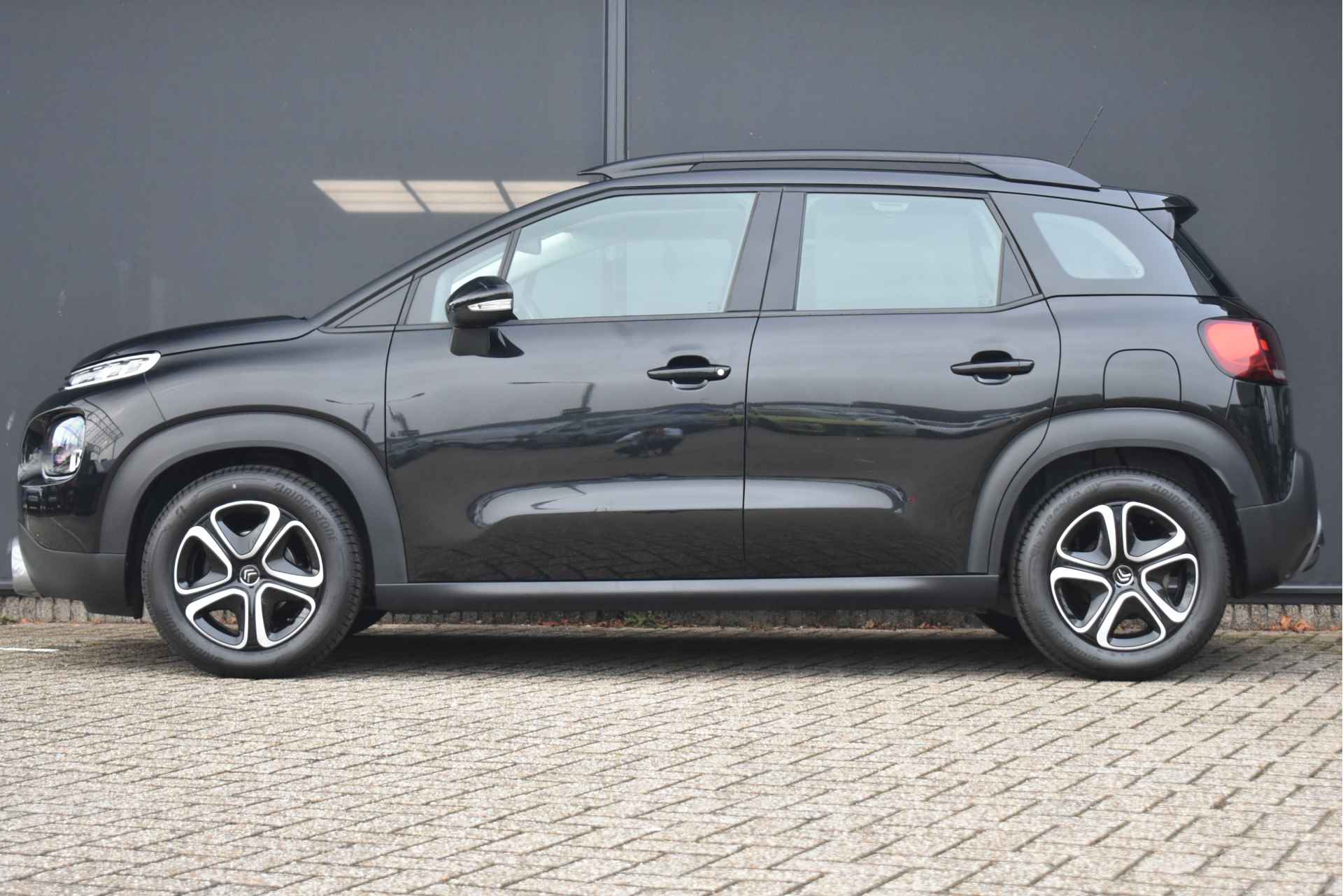 Citroën C3 Aircross 1.2 PureTech Feel | Trekhaak | Navigatie | Climate Control | Parkeersensoren | Nieuwe Banden | Cruise Control | Draadloze Telefo - 4/46