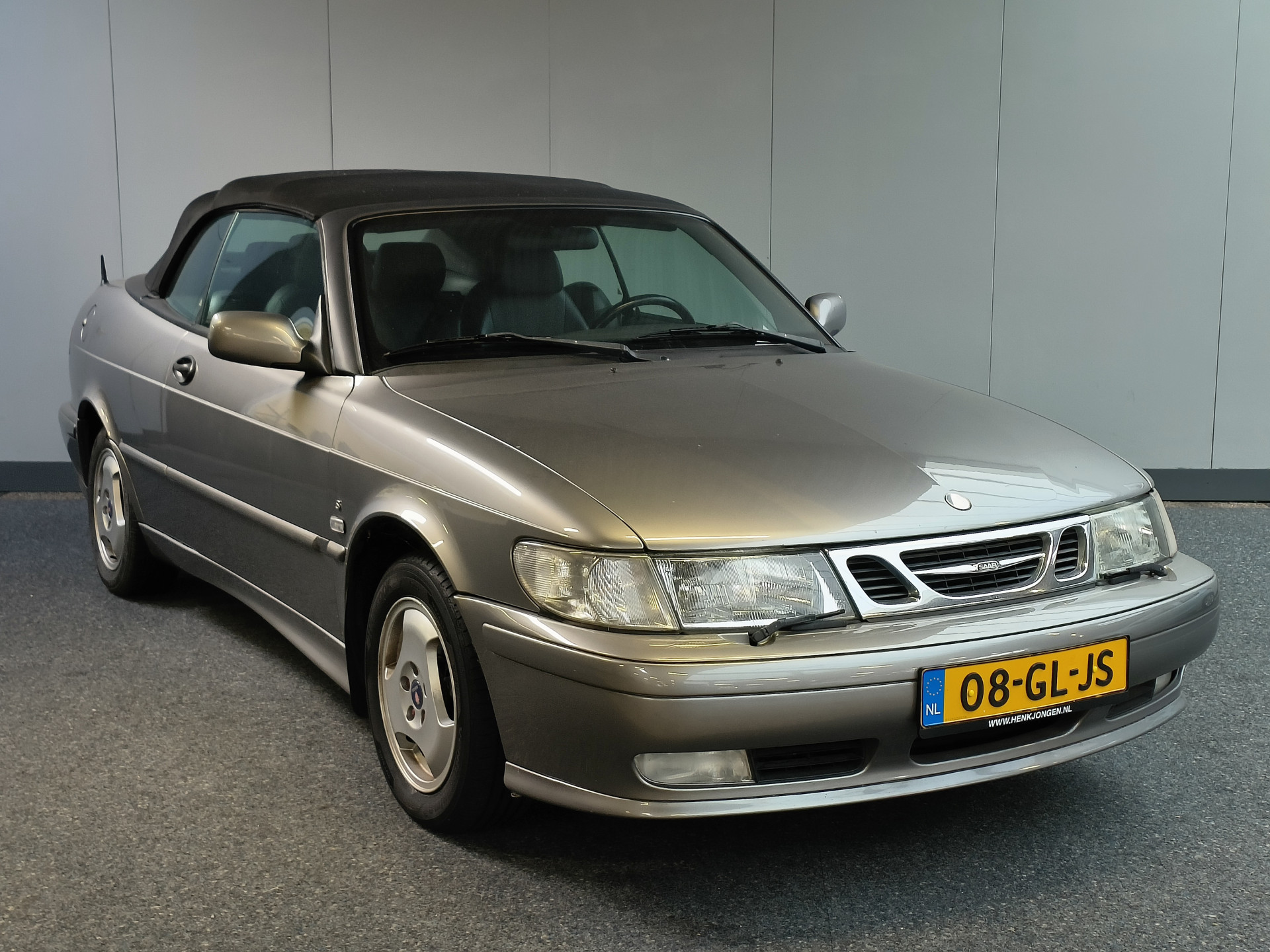 Saab 9-3 Cabrio 2.0t S Meeneemprijs geen garantie Henk Jongen Auto's in Helmond,  al 50 jaar service zoals 't hoort!