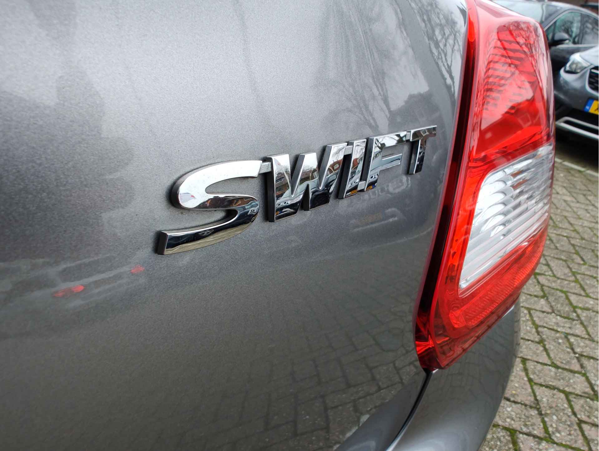 Suzuki Swift 1.2 SELECT AUTOMAAT Navi | Camera | Stoelverwarming - 28/31