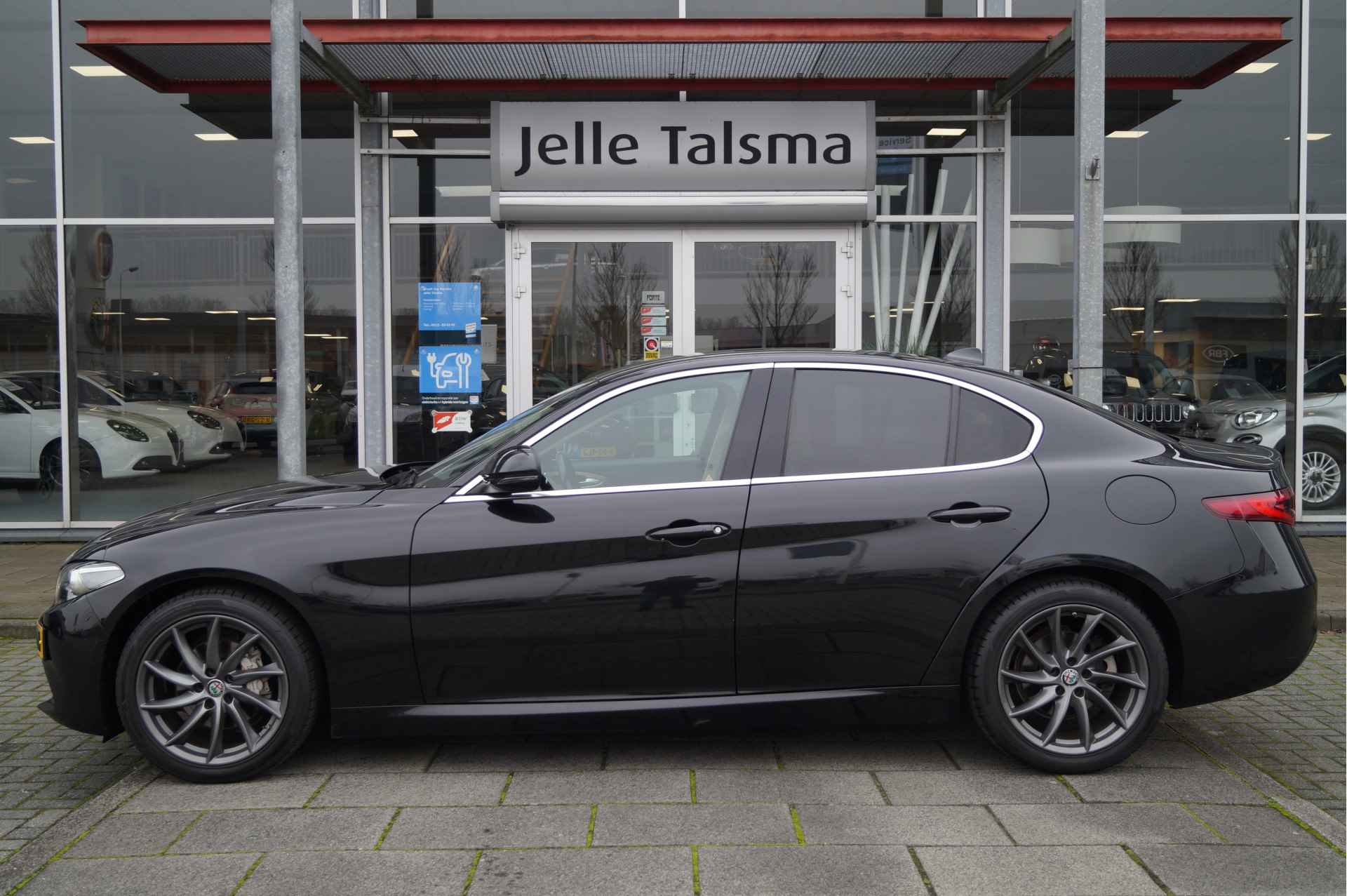 Alfa Romeo Giulia 2.0T Super 200PK AT | Stoel/stuur verwarming | 18" Velgen | Leer | Harman Kardon audio - 9/31