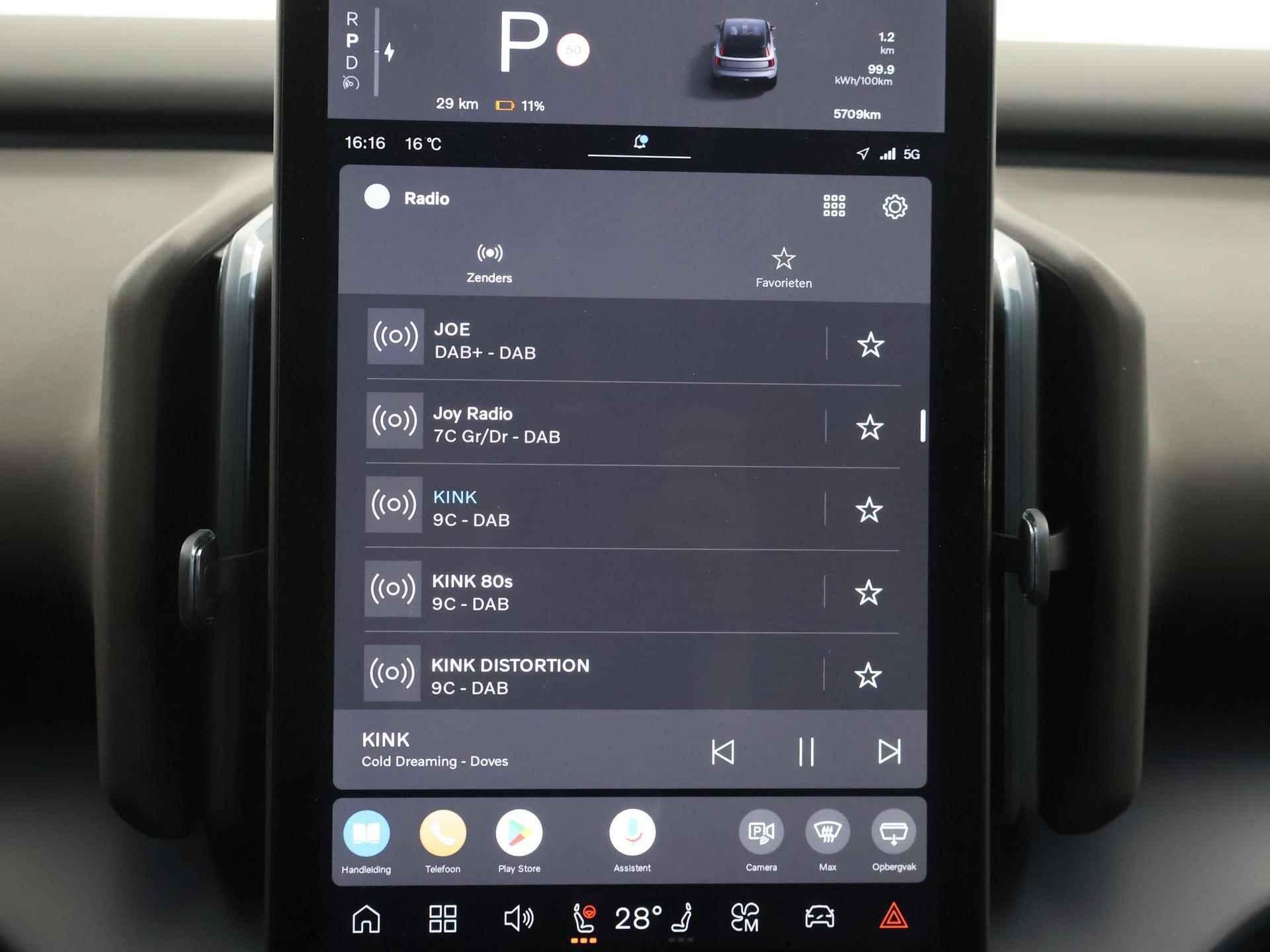 Volvo EX30 Single Motor Core 51 kWh | Winterpakket | Parkeercamera | Cruise Control Adaptief | Keyless go | Navigatie | Carplay | - 16/36