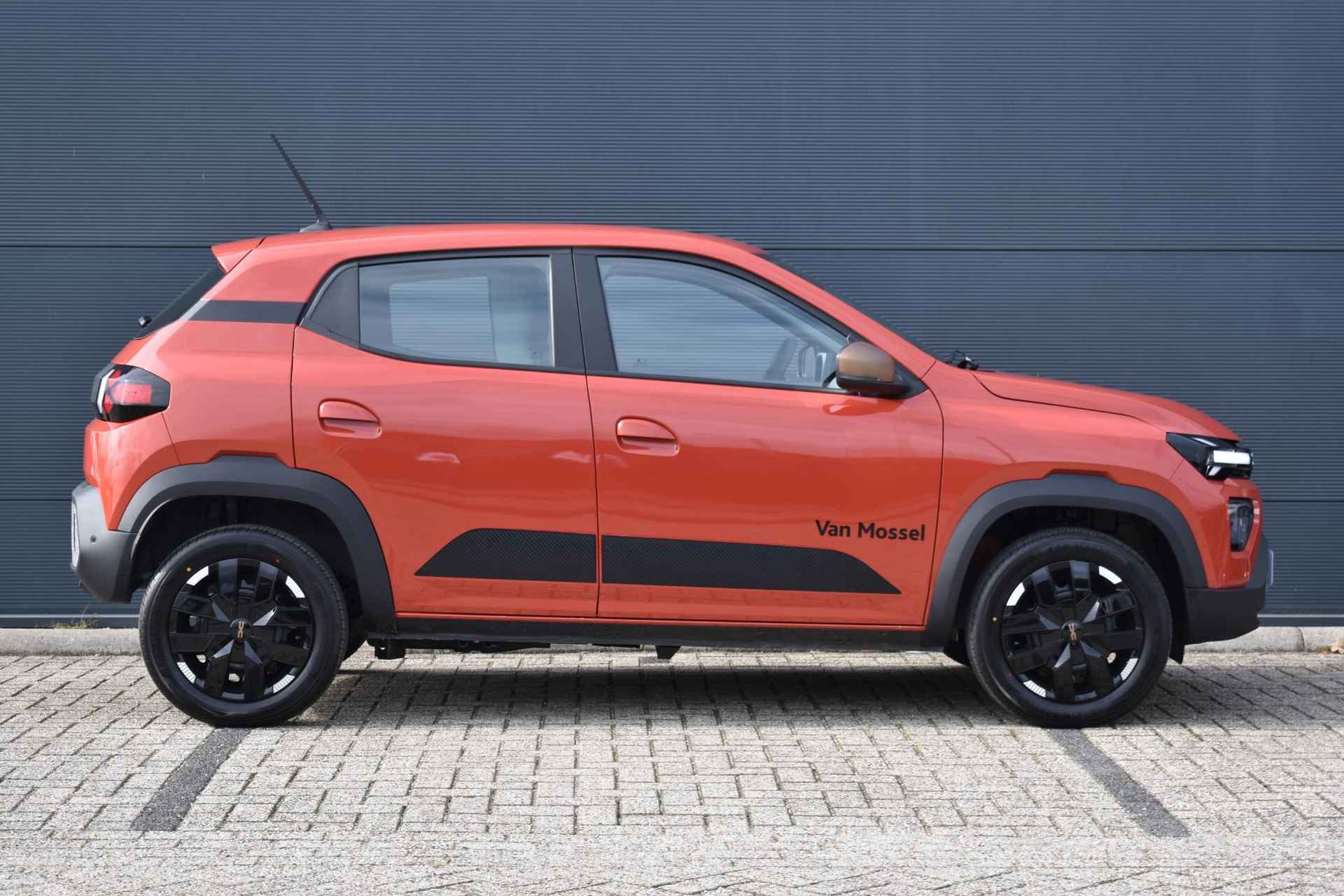 Dacia Spring Extreme 26.8 kWh 65pk | DC/Snellader | Achteruitrijcamera | Apple CarPlay & Android Auto | Parkeersensoren | Beschikbaar voor proefritten! - 4/38