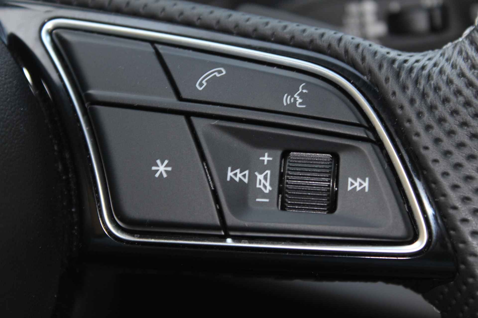 Audi A4 Avant 45 TFSI Quattro S Line Edition 266 pk Automaat Navigatie Plus,Black Line, Led,3 Zone Clima,Trekhaak - 52/58