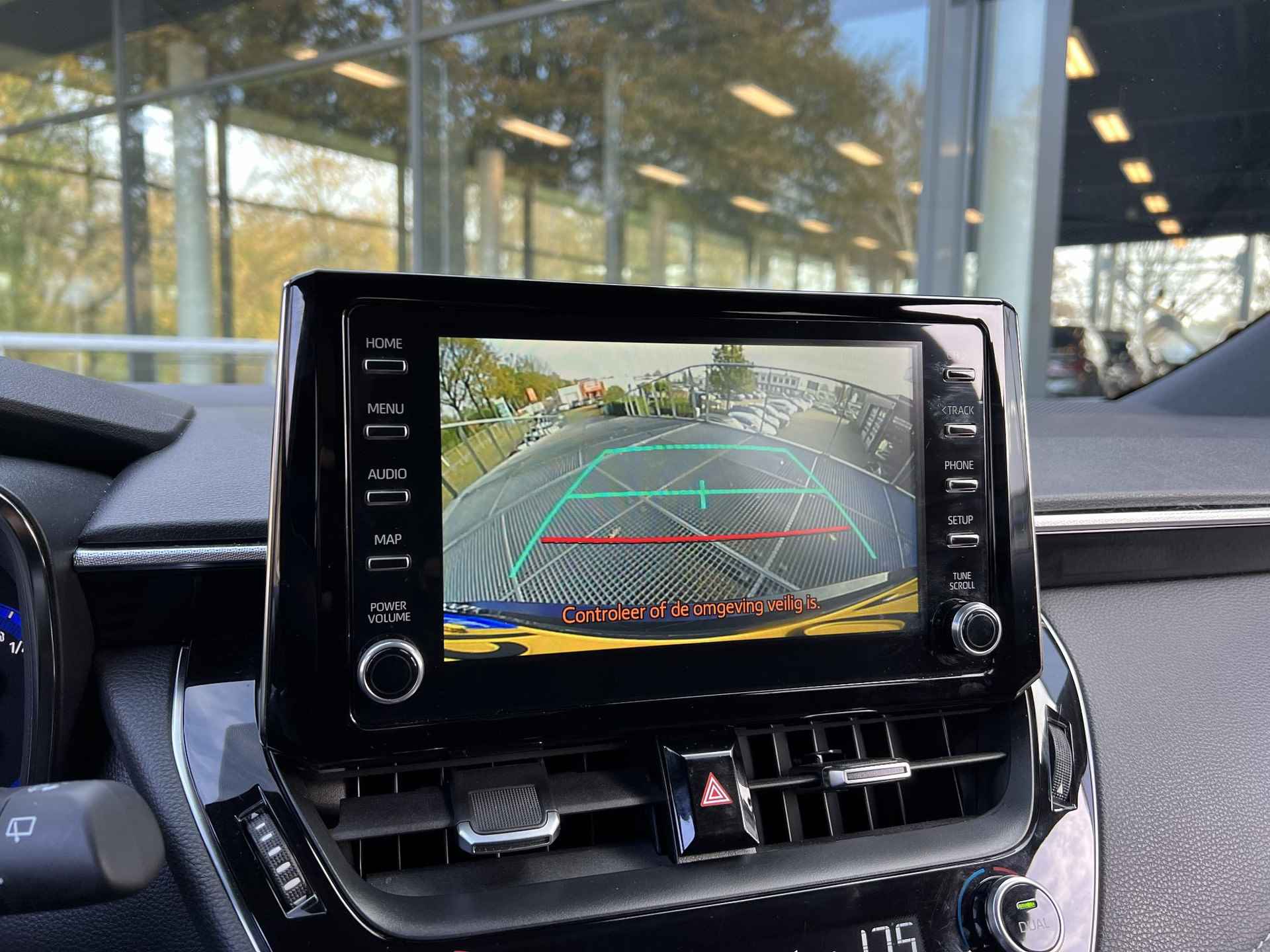 Toyota Corolla Touring Sports 1.8 Hybrid Dynamic | Carplay | Stoelverwarming | Adaptieve Cruise Control - 12/31