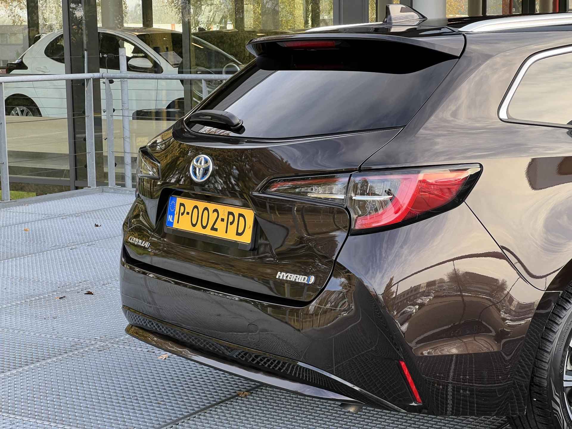 Toyota Corolla Touring Sports 1.8 Hybrid Dynamic | Carplay | Stoelverwarming | Adaptieve Cruise Control - 19/31