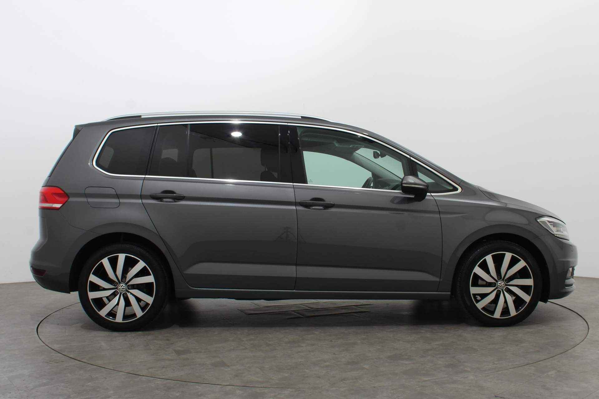 Volkswagen Touran 1.8 TSI 180PK HIGHLINE DSG7 | Leder | Trekhaak | Navi - 17/43