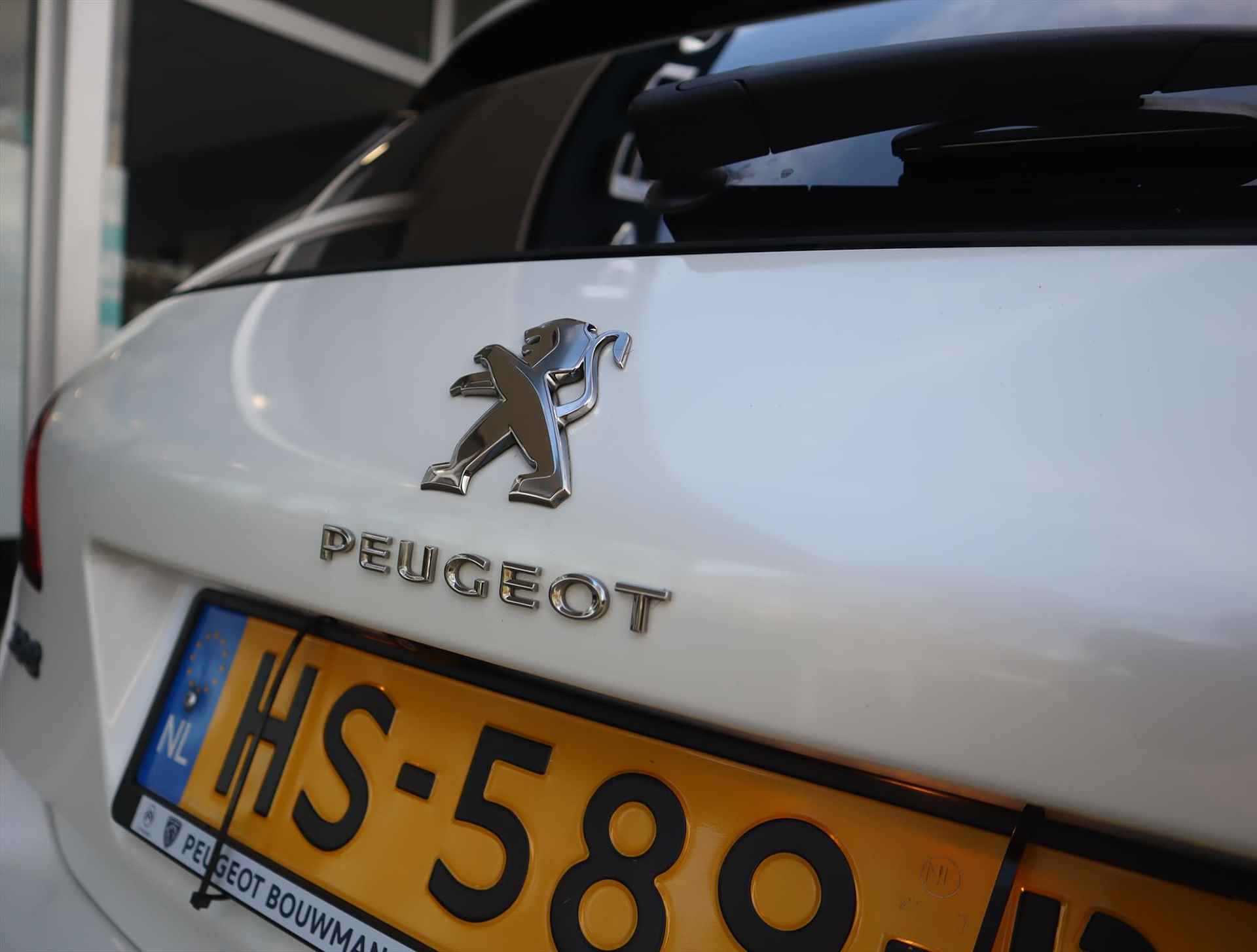 PEUGEOT 308 Style PureTech 130pk S&S EAT6 Automaat, Rijklaarprijs, Navigatie Camera DAB+ Trekhaak - 25/61