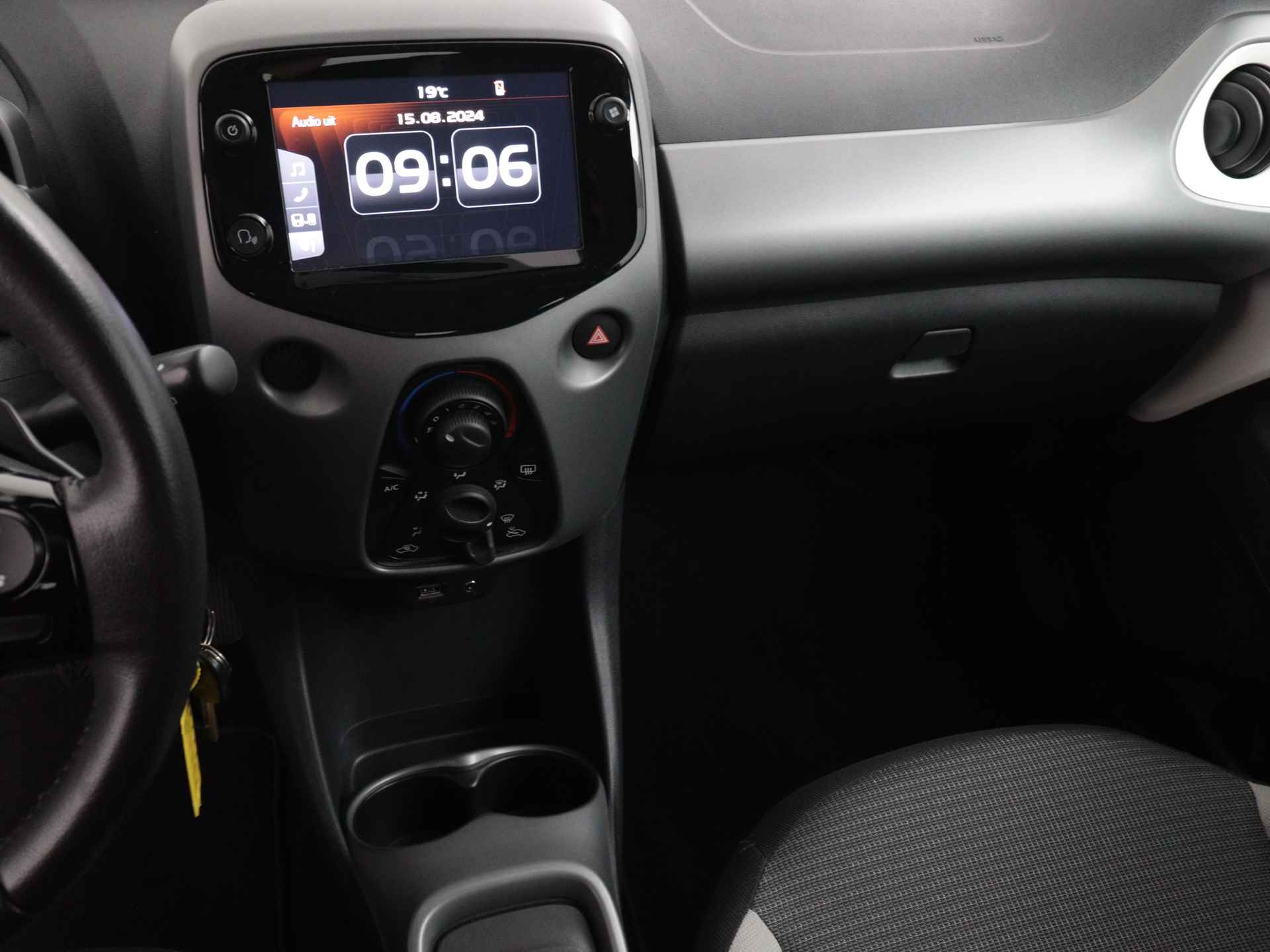 Toyota Aygo 1.0 VVT-i X-Play Automaat | Apple CarPlay | Android Auto | - 8/37