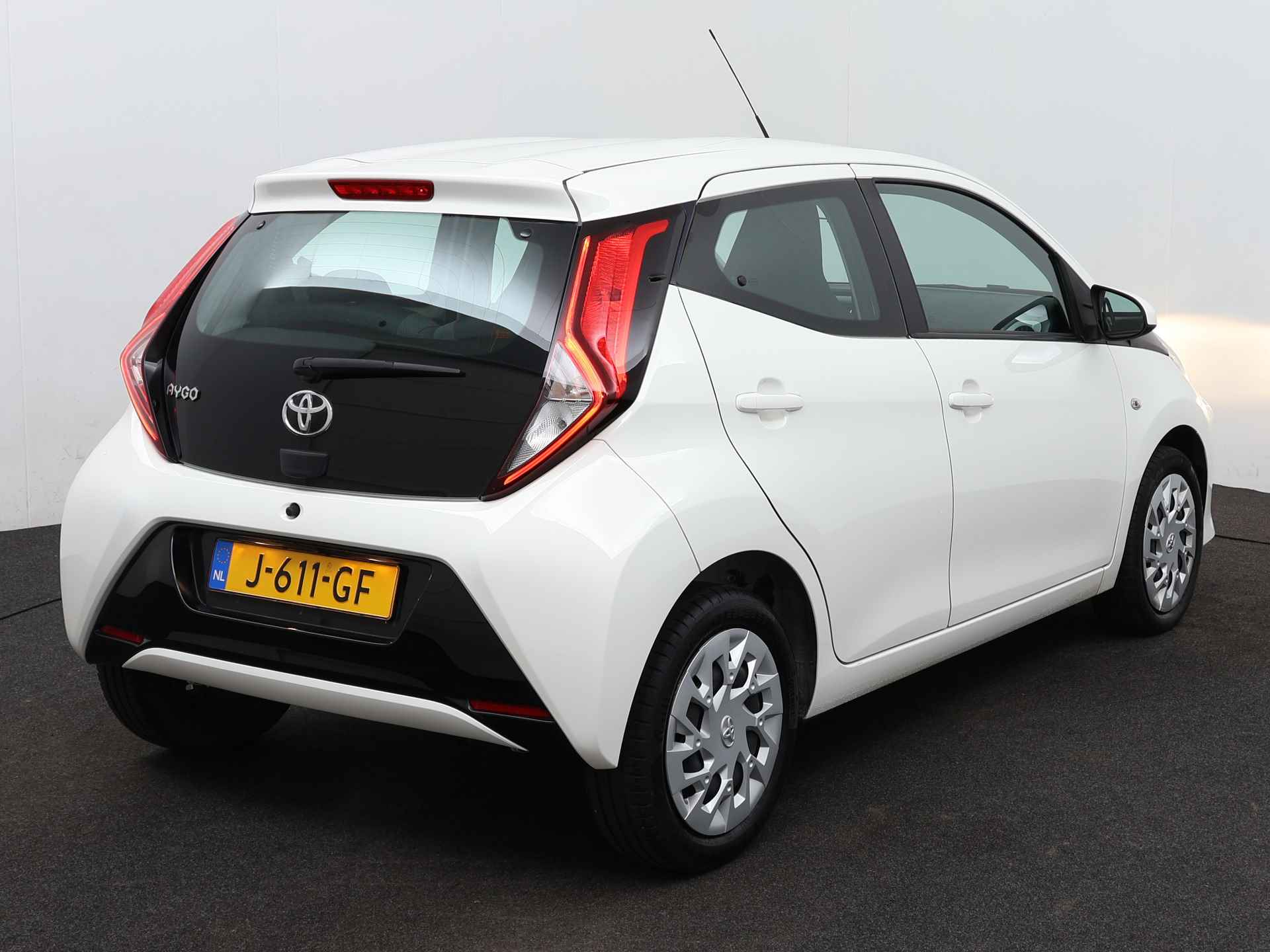 Toyota Aygo 1.0 VVT-i X-Play Automaat | Apple CarPlay | Android Auto | - 16/37