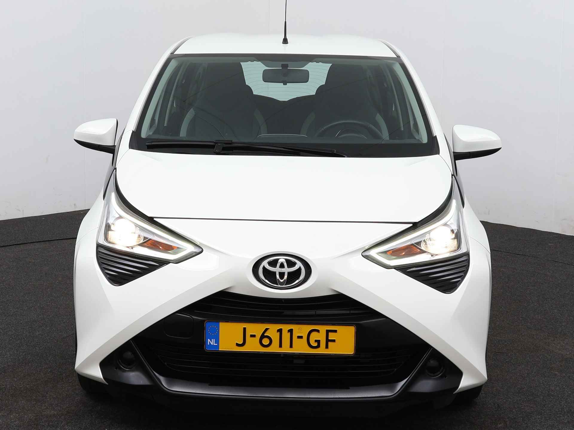 Toyota Aygo 1.0 VVT-i X-Play Automaat | Apple CarPlay | Android Auto | - 25/37