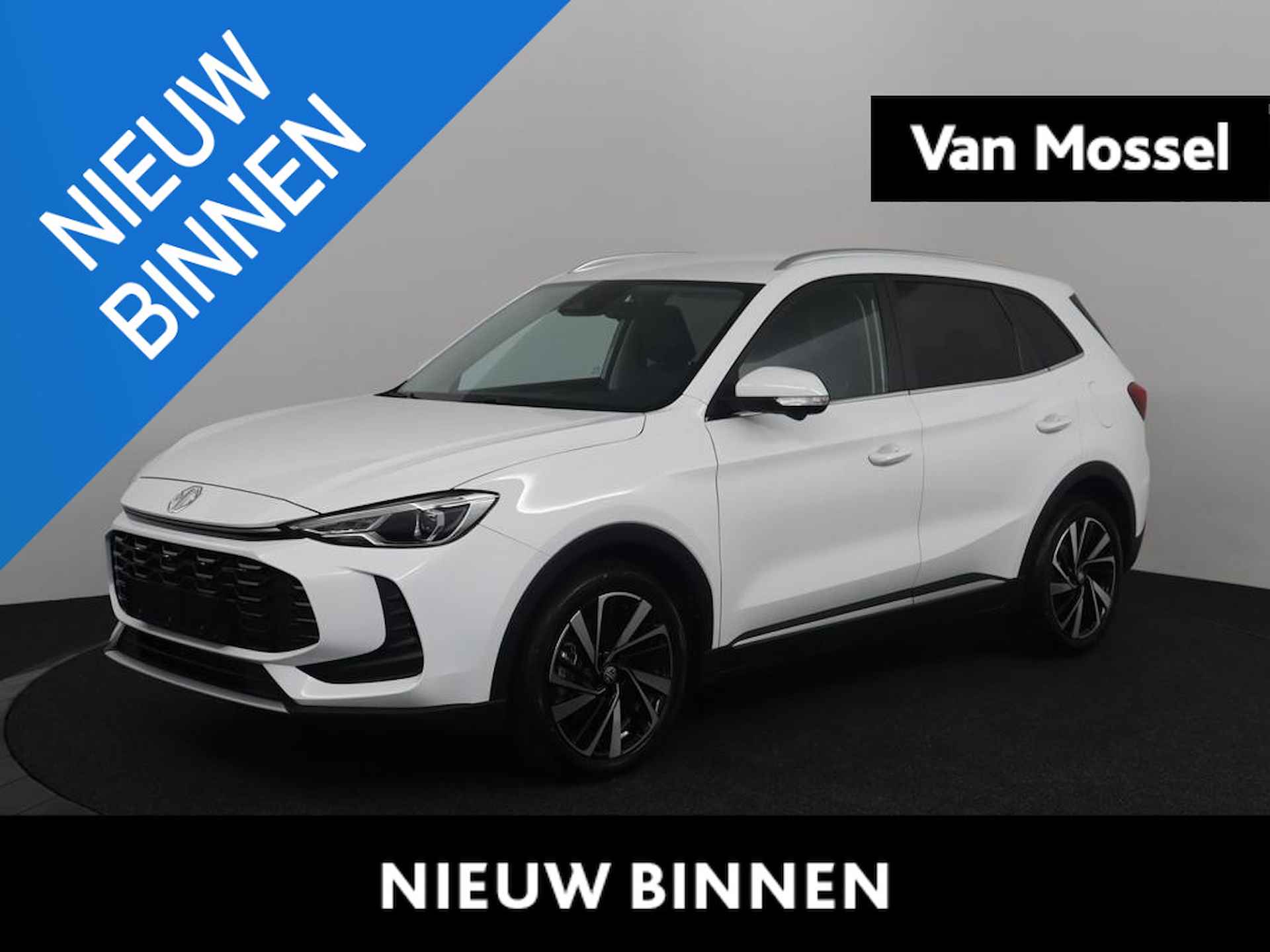 MG ZS Hybrid + Luxury | Keyless entry | 360 Camera| Stoelverwarming voor + Stuurverwarming| Leatherette bekleding | 18 "LMV | Wordt in meerdere kleuren verwacht = Snel rijden! Upgrade Deal!