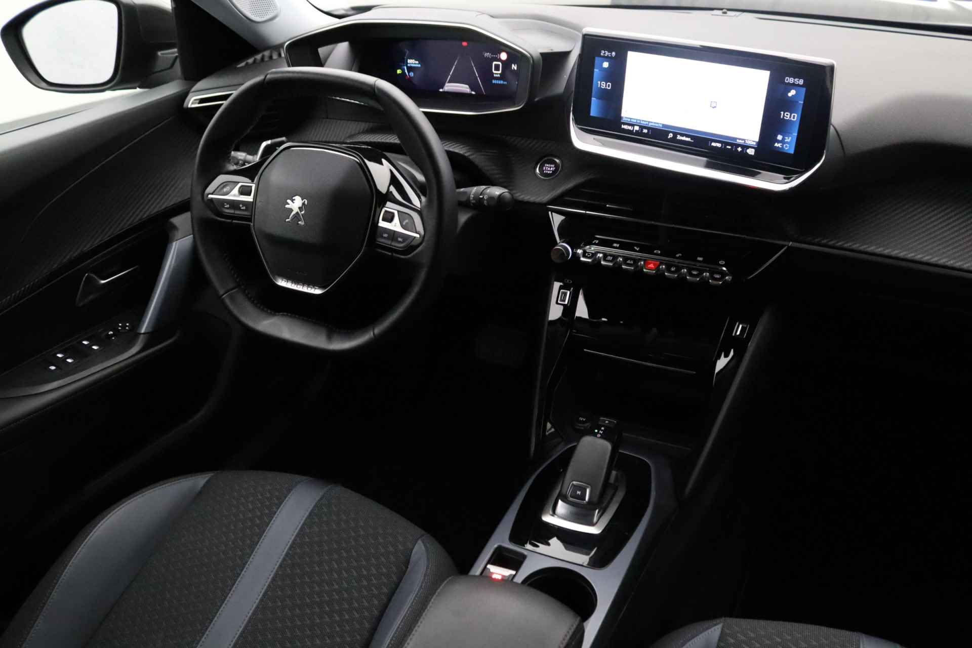 Peugeot 2008 1.2 PureTech Allure | Half lederen bekleding | Adaptieve cruise control | LED koplampen - 13/31