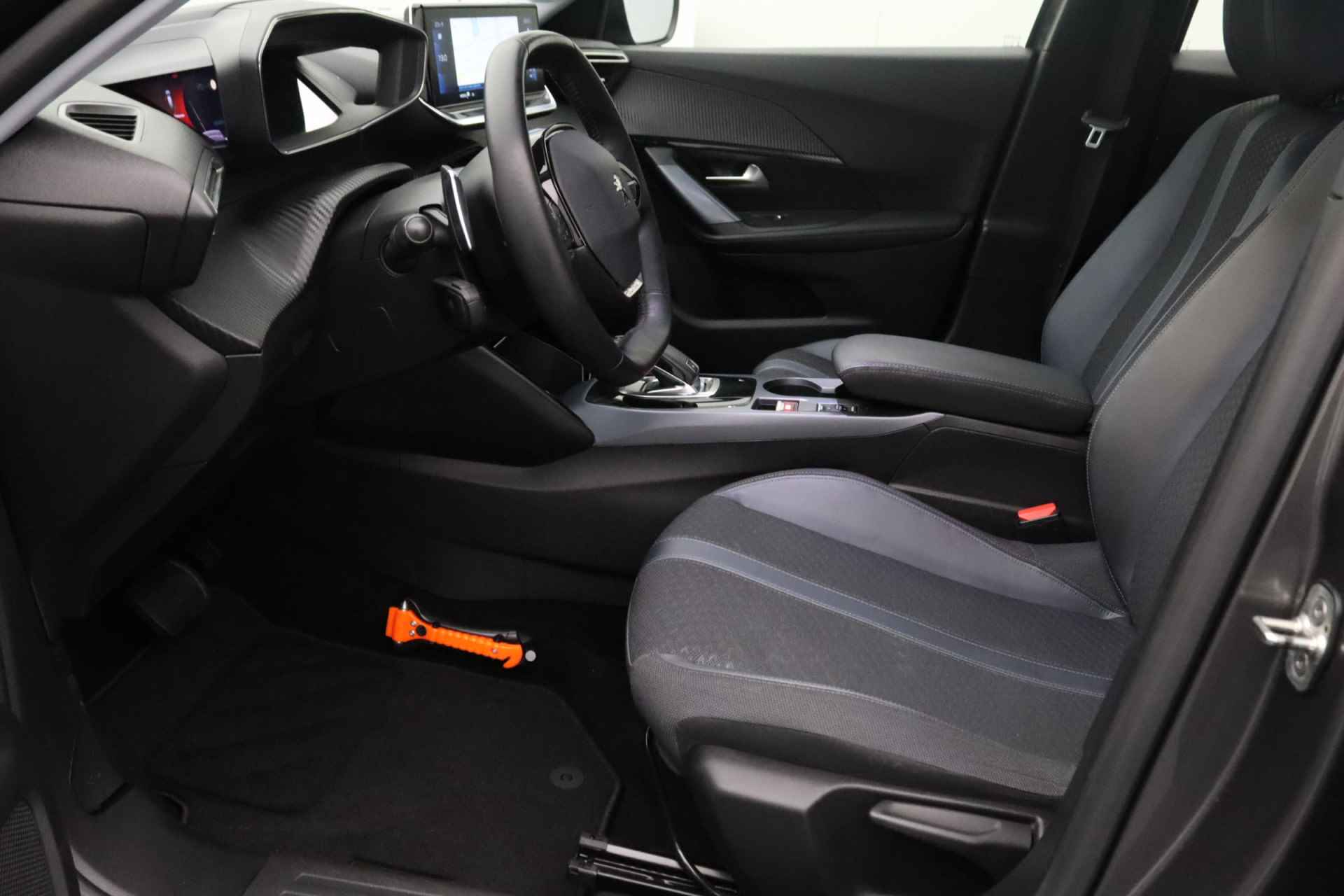 Peugeot 2008 1.2 PureTech Allure | Half lederen bekleding | Adaptieve cruise control | LED koplampen - 27/31