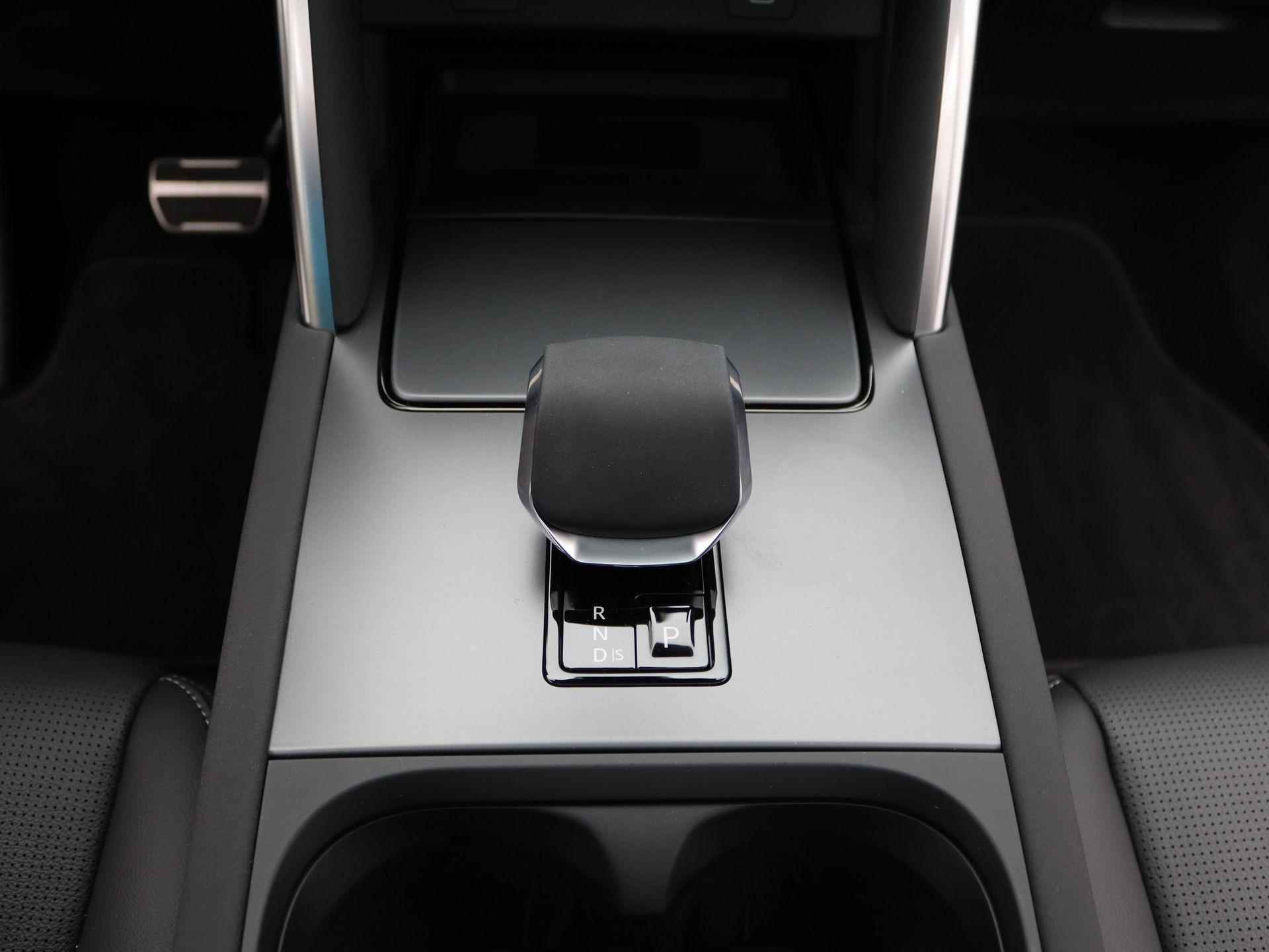 Land Rover Discovery Sport P270e PHEV Dynamic SE Stoel en stuurverwarming | Elektrische stoelen | Camera | Leder - 10/52