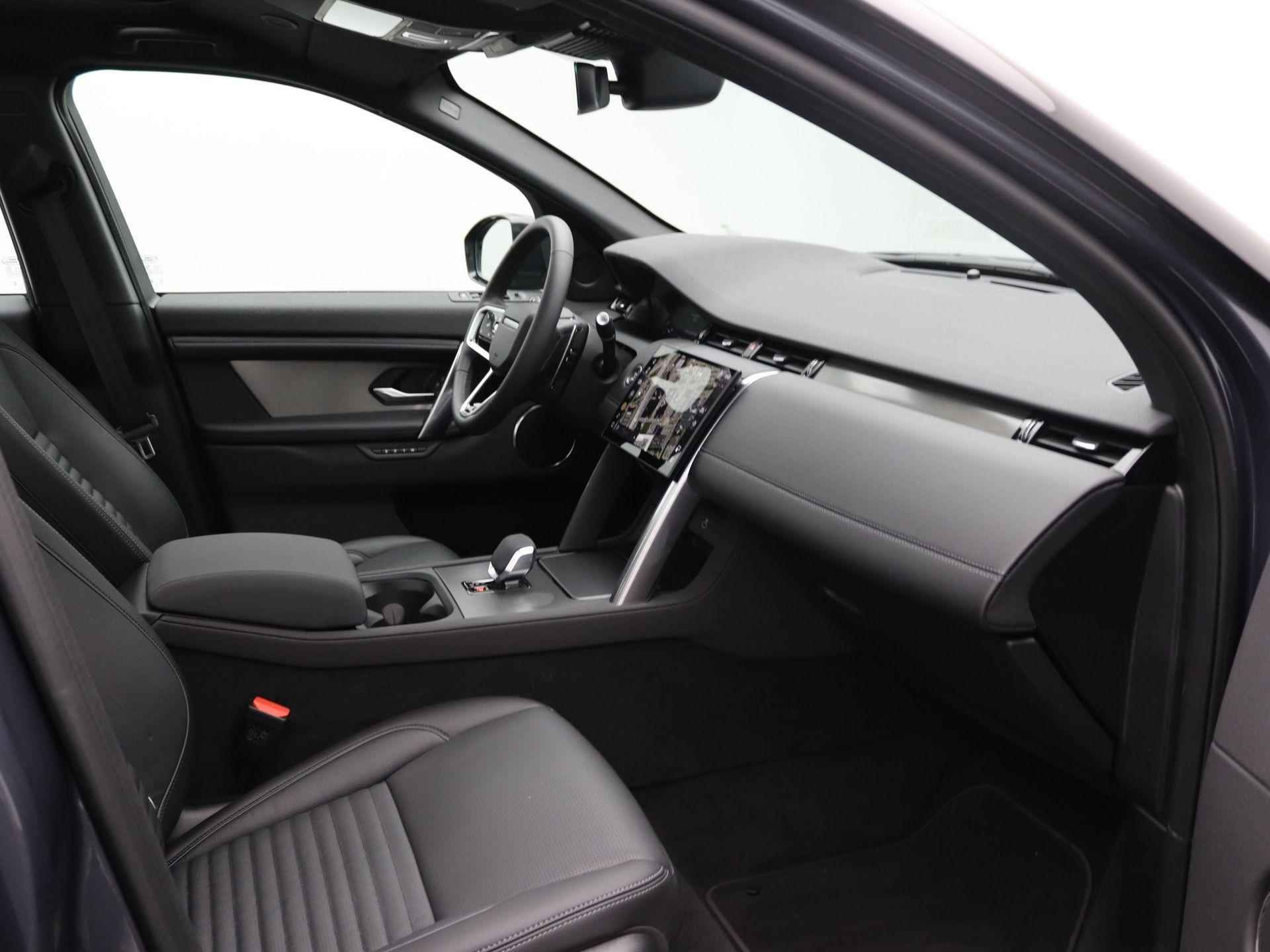 Land Rover Discovery Sport P270e PHEV Dynamic SE Stoel en stuurverwarming | Elektrische stoelen | Camera | Leder - 33/52