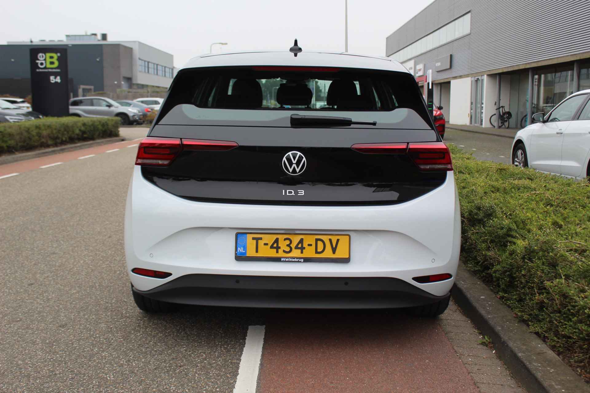 Volkswagen ID.3 Pure 45 kWh / 18"LMV / NAVI / APP.Connect - 8/33