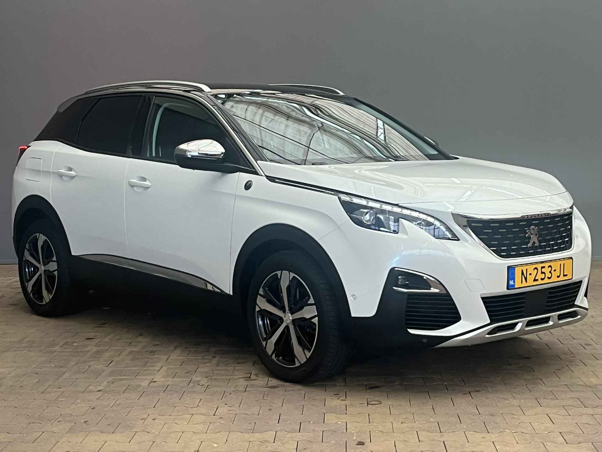 Peugeot 3008 1.2 130PK Crossway Automaat | Stoelverwarming | Leder/Alcantara | Afneembare Trekhaak | 18" Lichtmetaal | Camera | Virtueel Dashboard | Clima | Cruise - 26/30