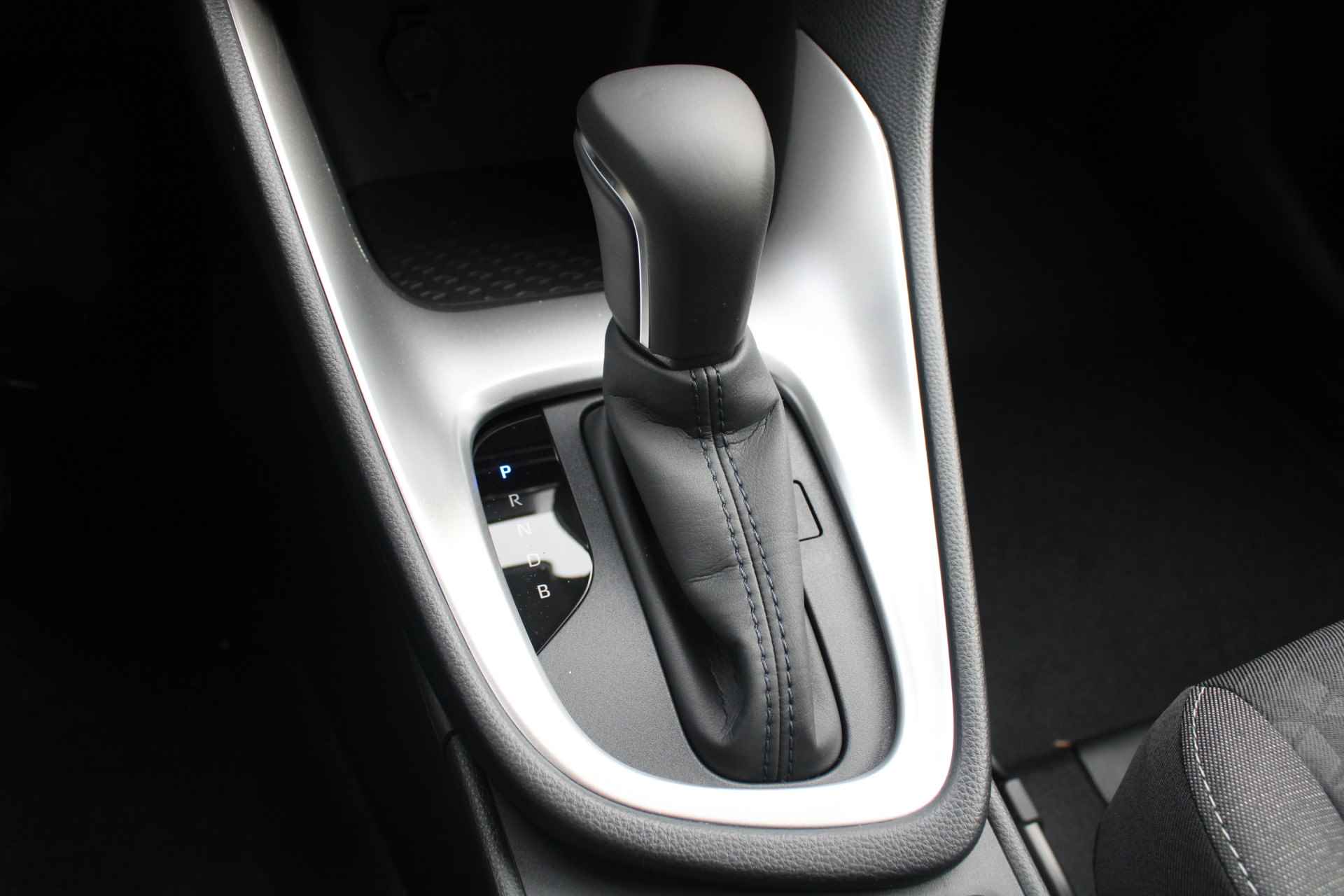 Toyota Yaris 1.5 Hybrid Dynamic, Keyless Go, Adaptieve Cruise Control, Apple Carplay/Android Auto, Bluetooth - 16/34
