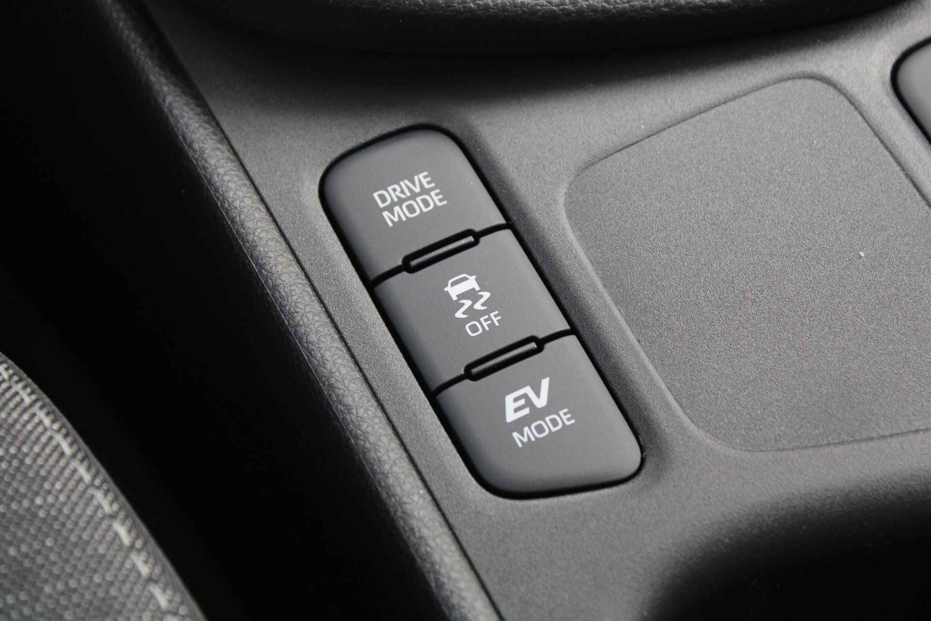 Toyota Yaris 1.5 Hybrid Dynamic, Keyless Go, Adaptieve Cruise Control, Apple Carplay/Android Auto, Bluetooth - 17/34