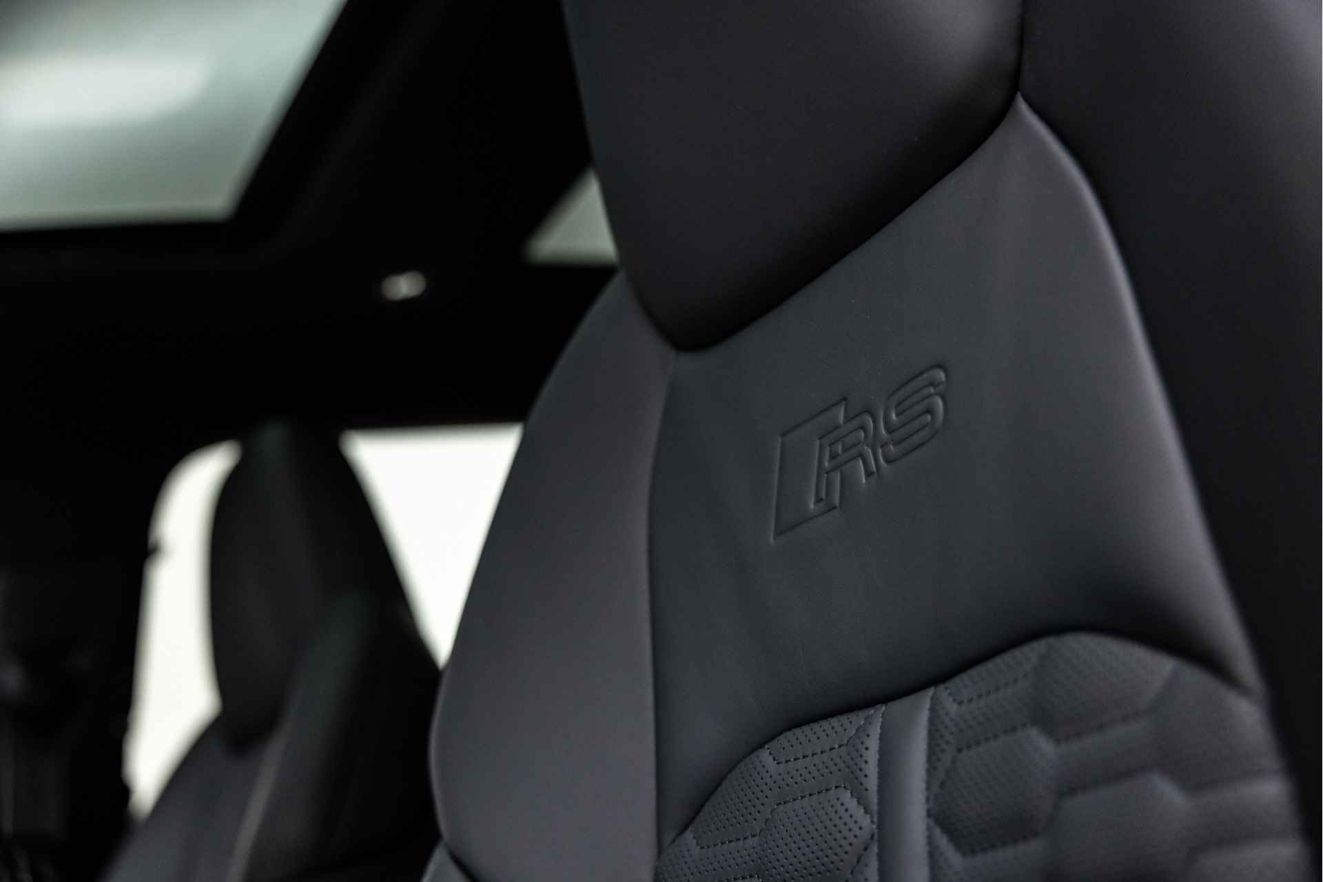 Audi RS6 Avant 4.0TFSI Quattro | Pano | B&O | RS Designpakket | Laser | 360 Camera - 13/62