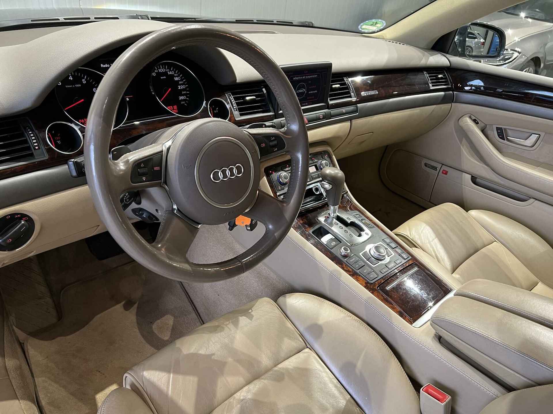 Audi A8 4.2 Quattro Pro Line|PANO|BOSE|YOUNGTIMER|LUCHTV. - 15/40