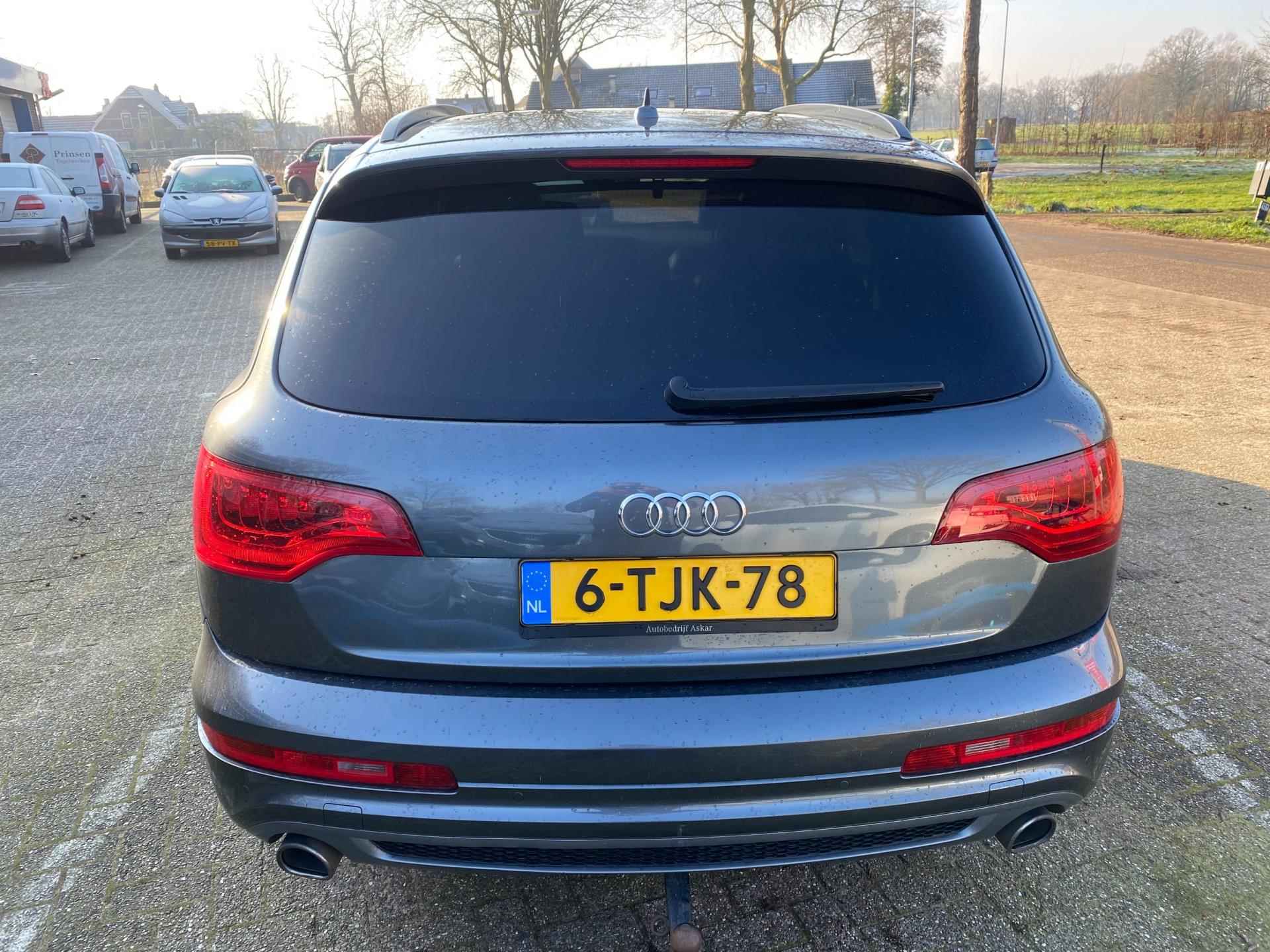 Audi Q7 3.0 TDI quattro Pro Line S 5+2 - 7/27