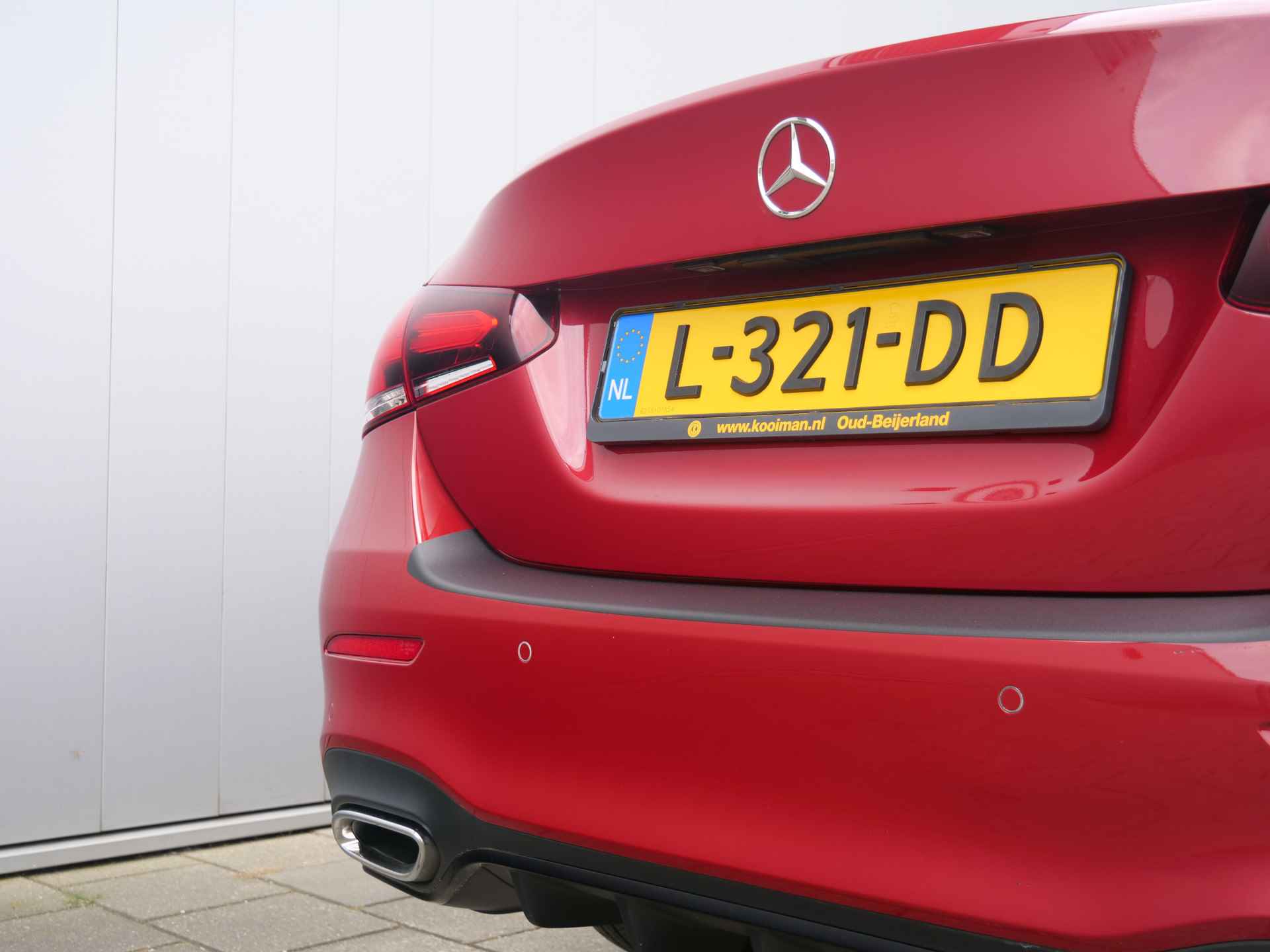 Mercedes-Benz A-Klasse 180 136 Pk Premium Plus AMG-Styling Navigatie / DAB / 18 inch - 9/40