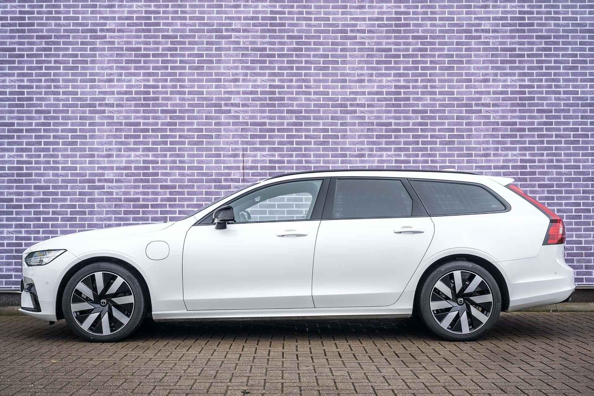 Volvo V90 T6 Recharge AWD Ultimate Dark Long Range | Trekhaak | Bowers & Wilkins | Panoramadak | Head-up Display | 360º Camera | Luchtvering - 4/46