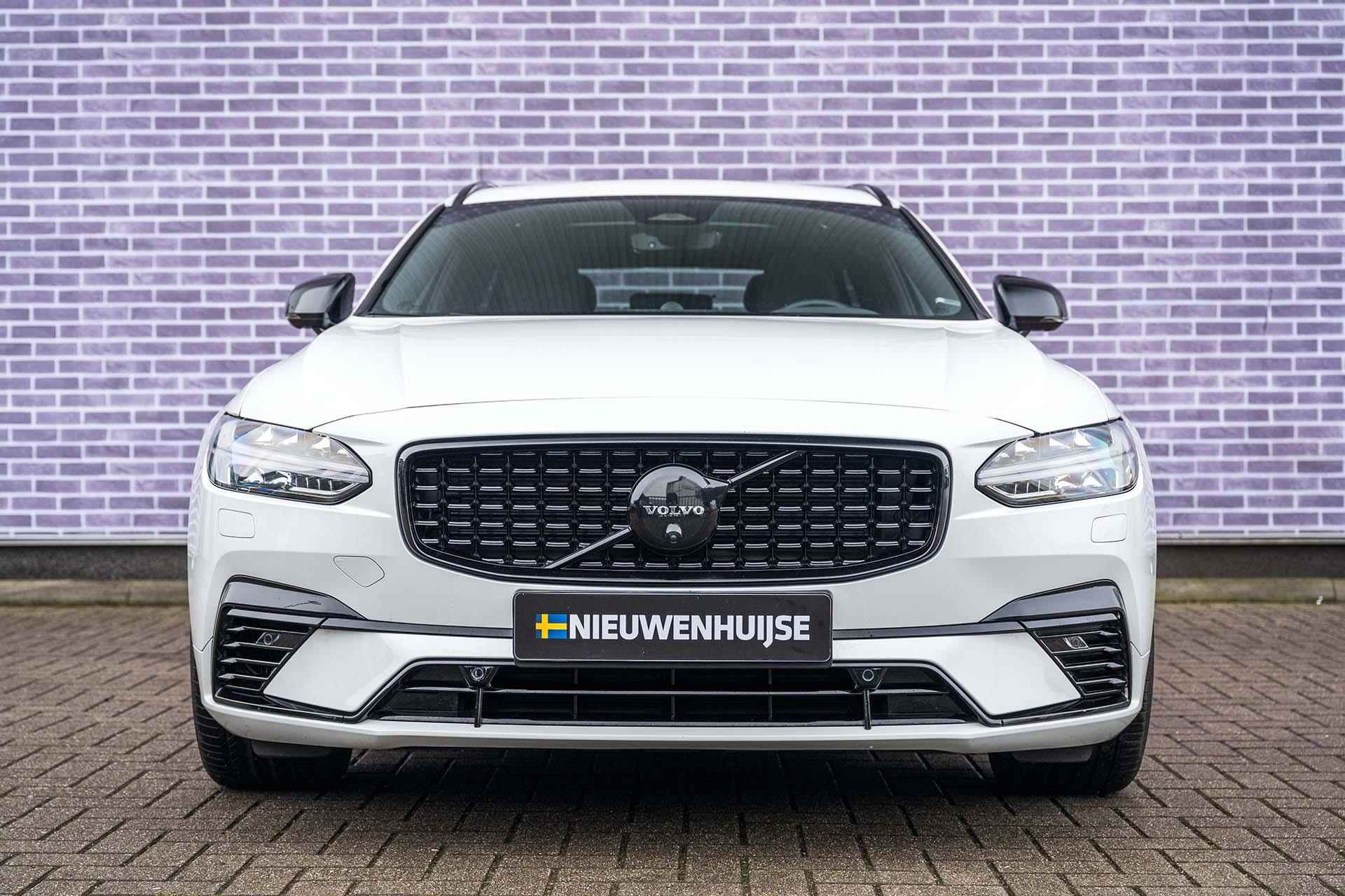 Volvo V90 T6 Recharge AWD Ultimate Dark Long Range | Trekhaak | Bowers & Wilkins | Panoramadak | Head-up Display | 360º Camera | Luchtvering - 6/46