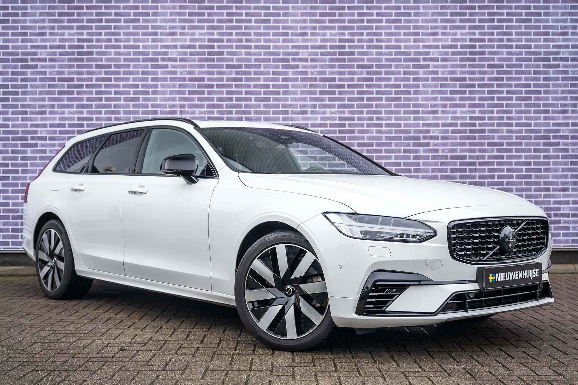 Volvo V90 T6 Recharge AWD Ultimate Dark Long Range | Trekhaak | Bowers & Wilkins | Panoramadak | Head-up Display | 360º Camera | Luchtvering - 14/46