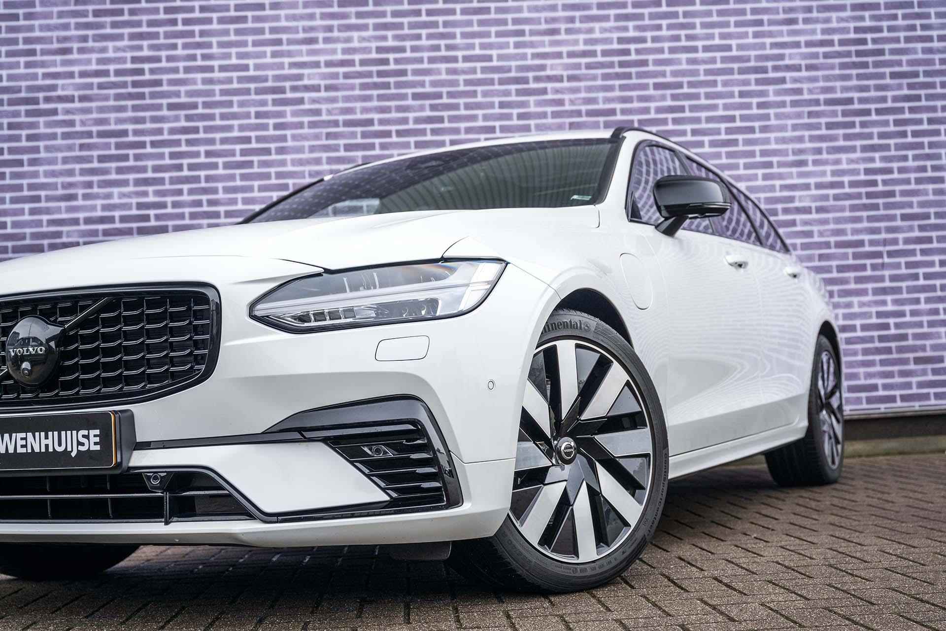 Volvo V90 T6 Recharge AWD Ultimate Dark Long Range | Trekhaak | Bowers & Wilkins | Panoramadak | Head-up Display | 360º Camera | Luchtvering - 16/46