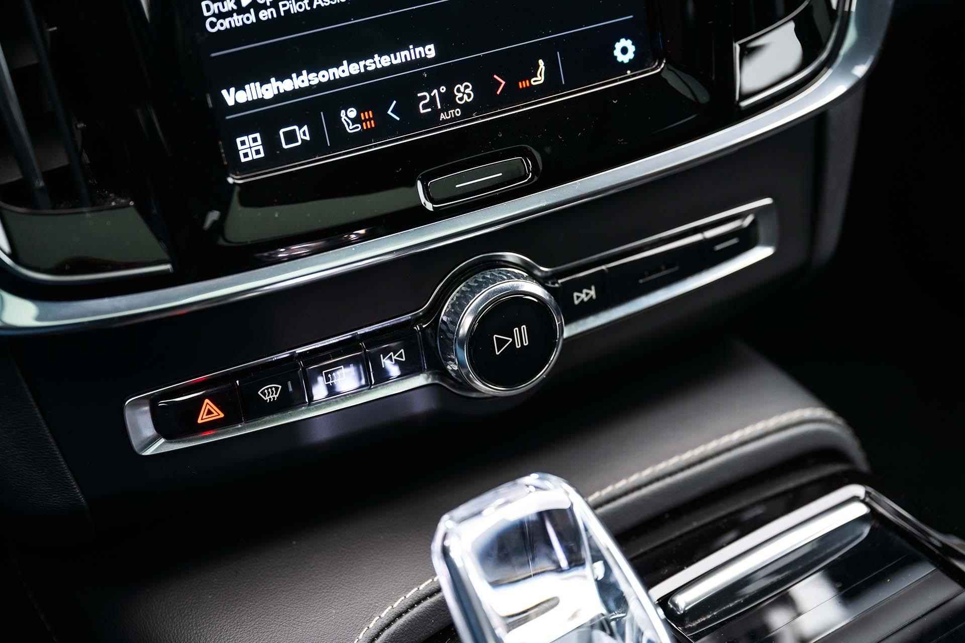 Volvo V90 T6 Recharge AWD Ultimate Dark Long Range | Trekhaak | Bowers & Wilkins | Panoramadak | Head-up Display | 360º Camera | Luchtvering - 33/46