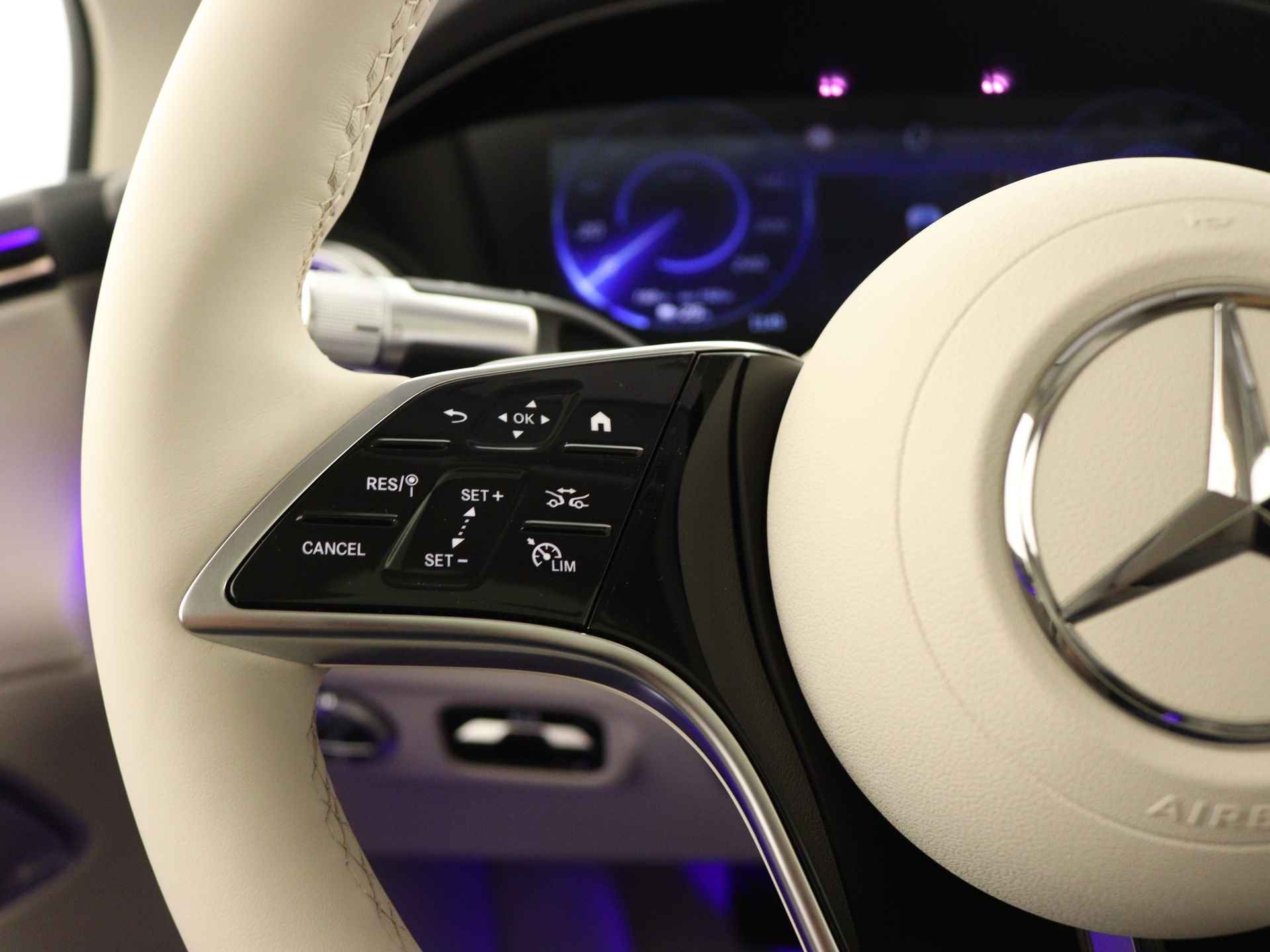 Mercedes-Benz EQS 580 4MATIC AMG Line 108kWh | Premium Plus pakket | Grille met Mercedes-Benz pattern | Dashcam | Achterasbesturing tot 10° | MBUX augmented reality head-up display | Akoestiekcomfortpakket | Nightpakket | USB pakket Plus |  Burmester® surround sound system | - 19/40