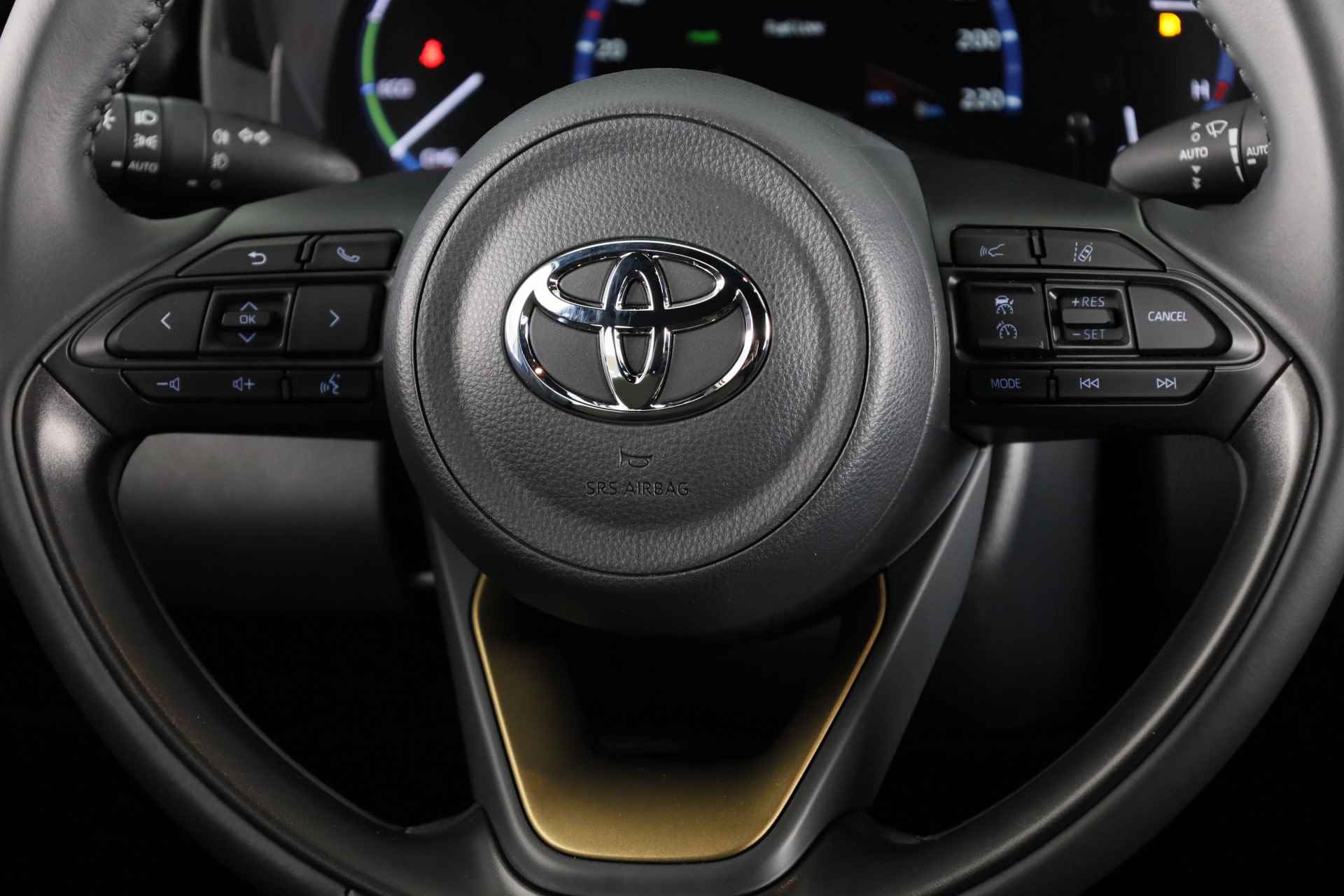 Toyota Yaris Cross 1.5 Hybrid Explore *DEMO* | Navigatie | Stoelverwarming | - 17/33